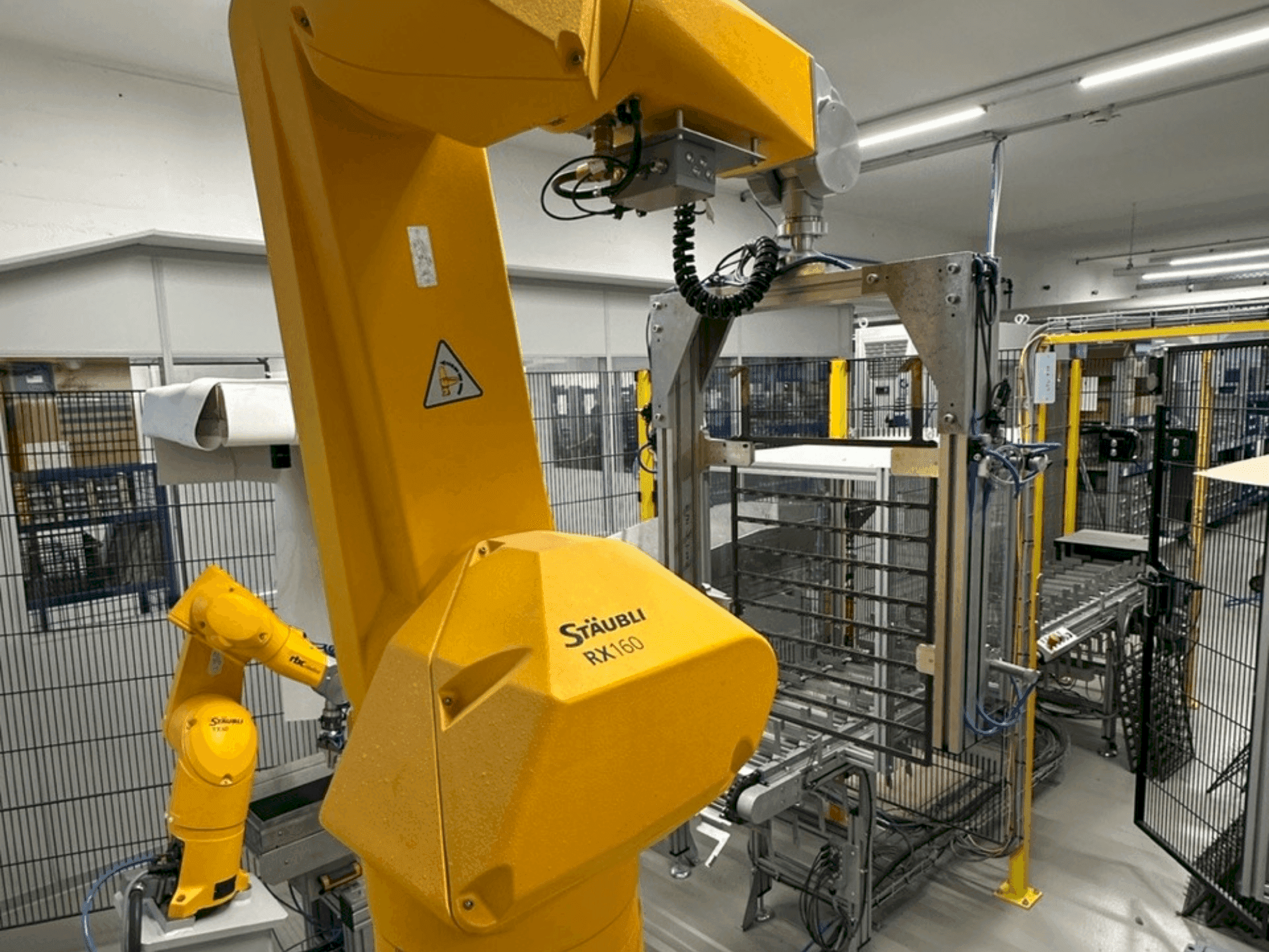 Vista Frontal da STAUBLI RX160 máquina