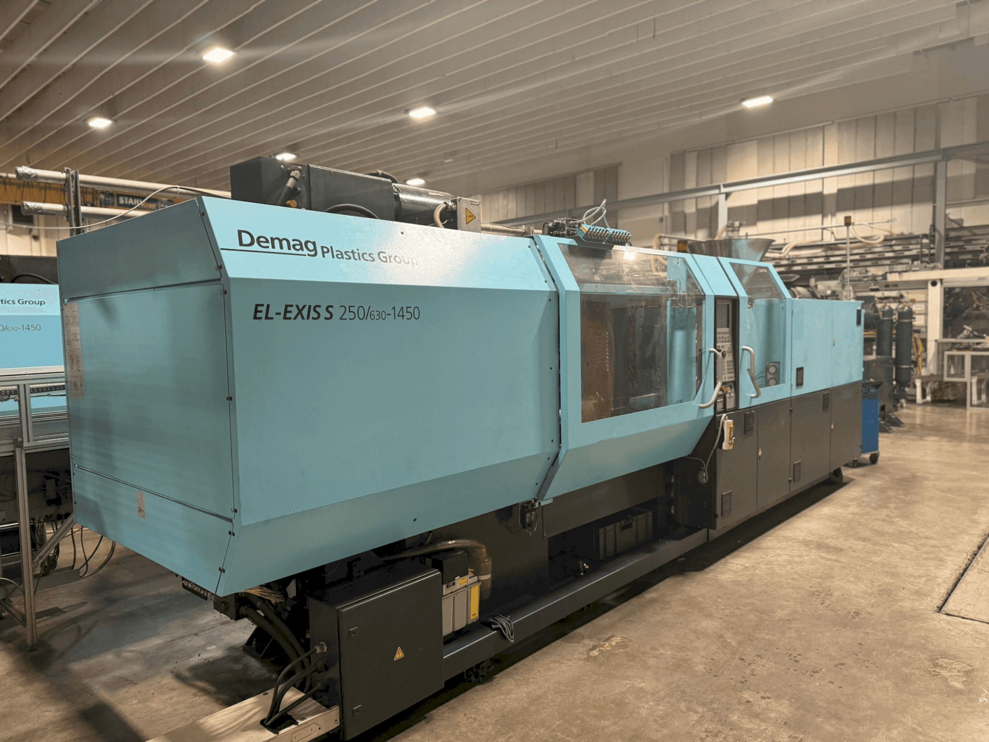 Vista Frontal da SUMITOMO SHI DEMAG El-Exis S 250/630-1450 máquina
