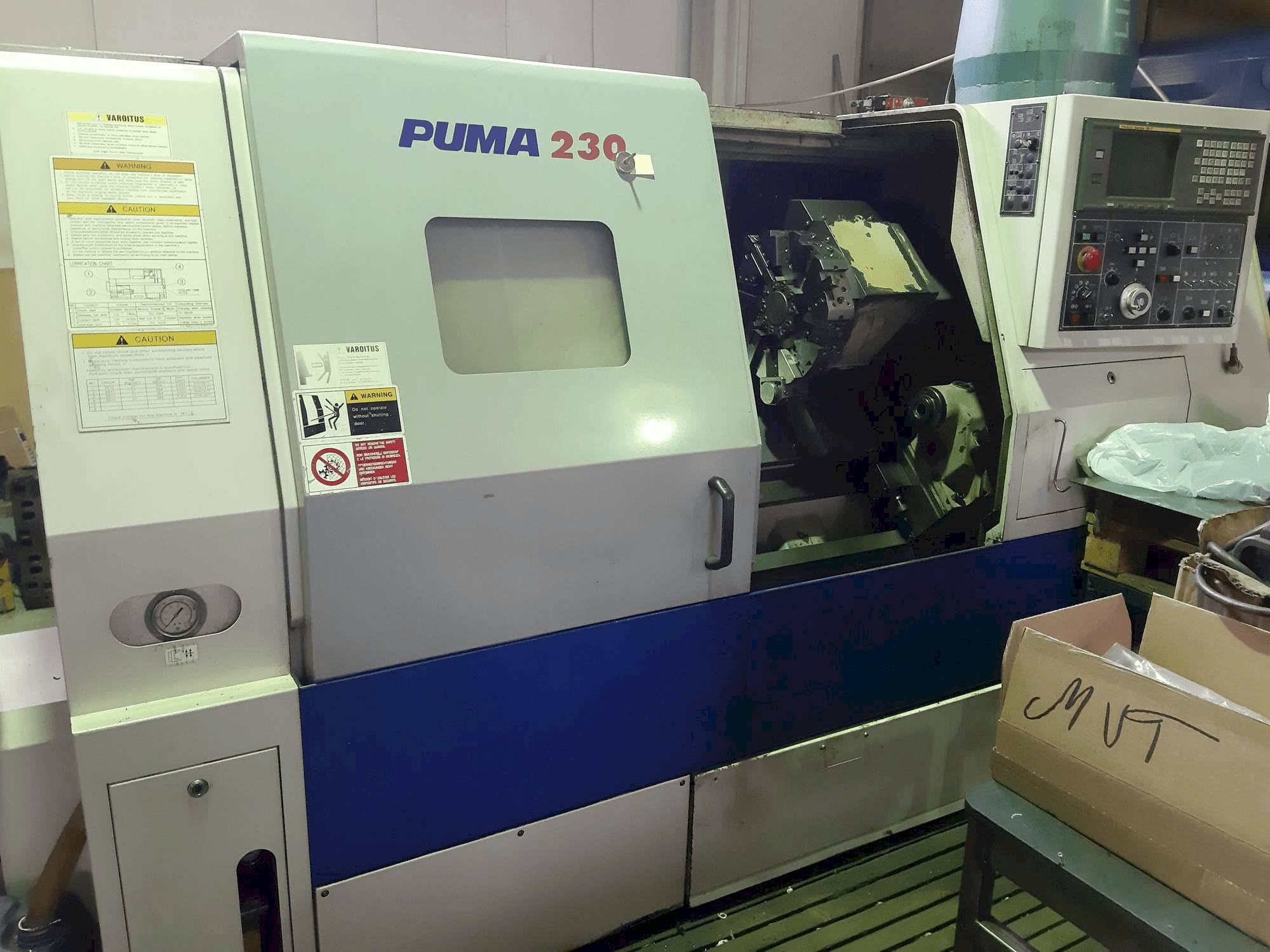 Vista Frontal da DAEWOO PUMA 230 máquina