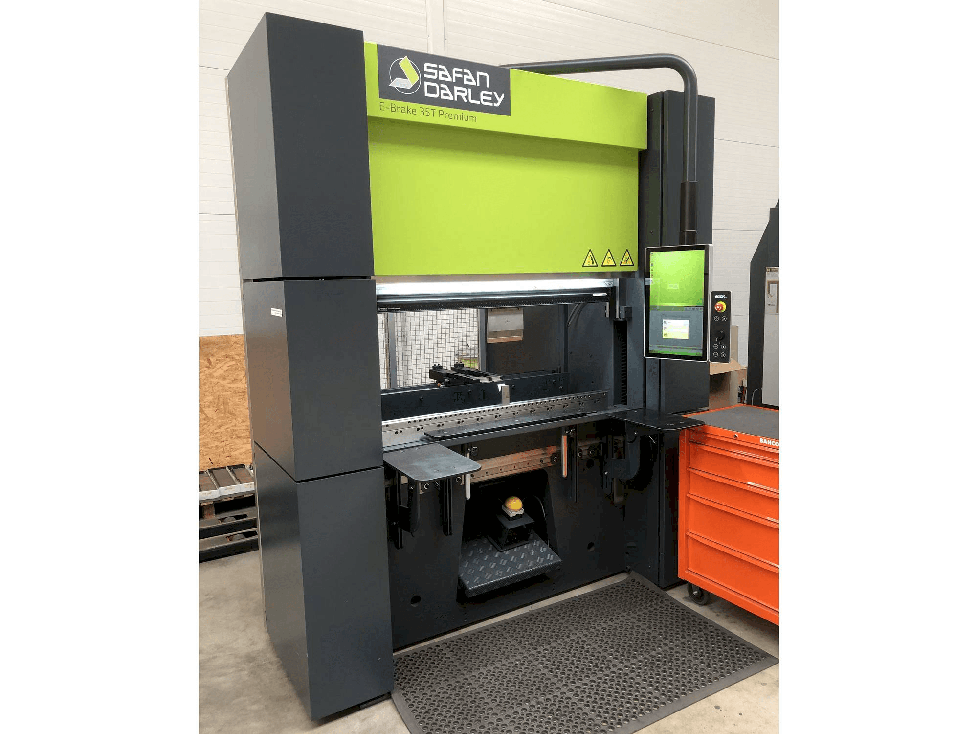 Vista Frontal da Safan Darley E-Brake 35T Premium máquina