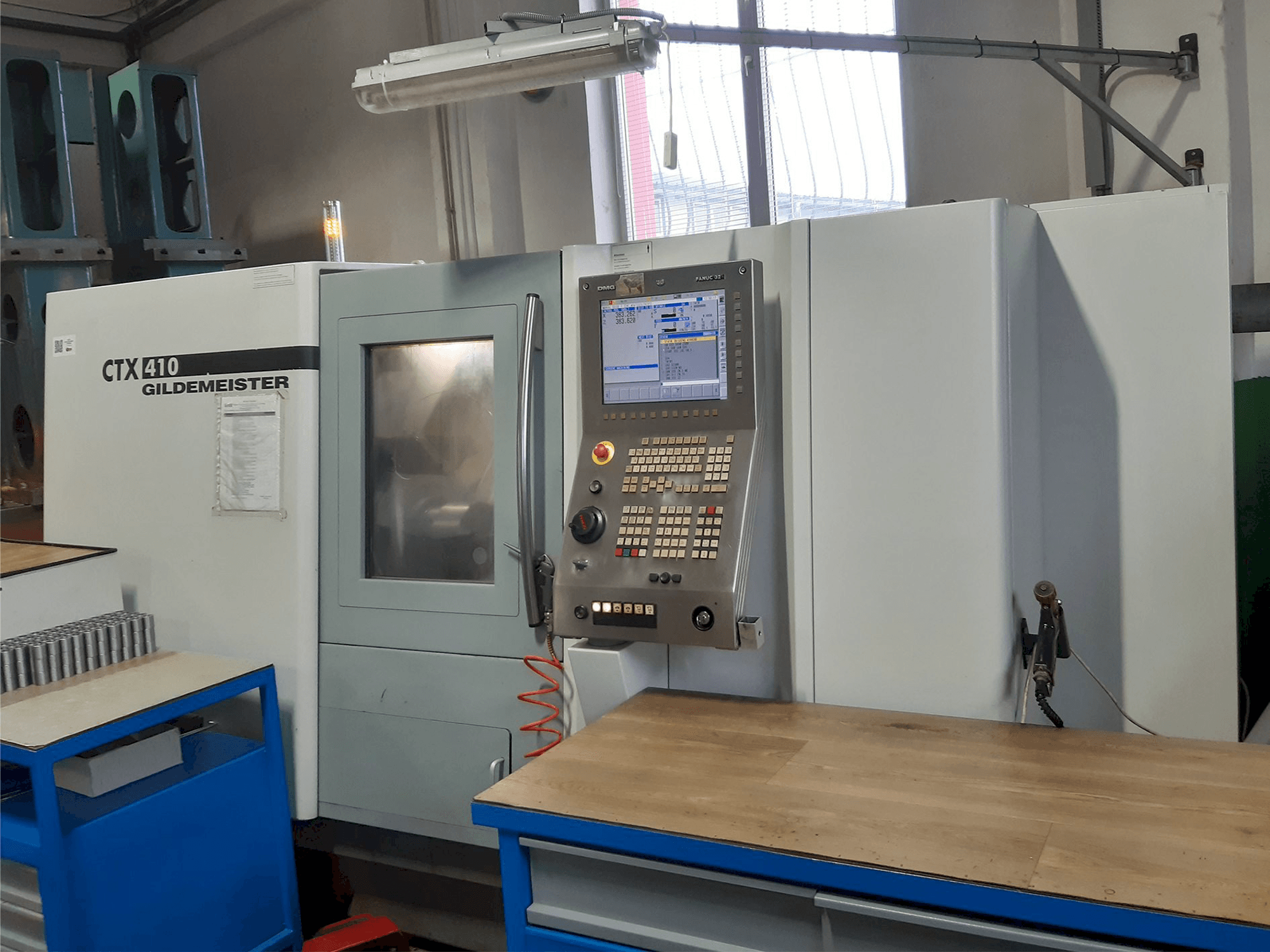 Vista Frontal da Gildemeister CTX 410 máquina