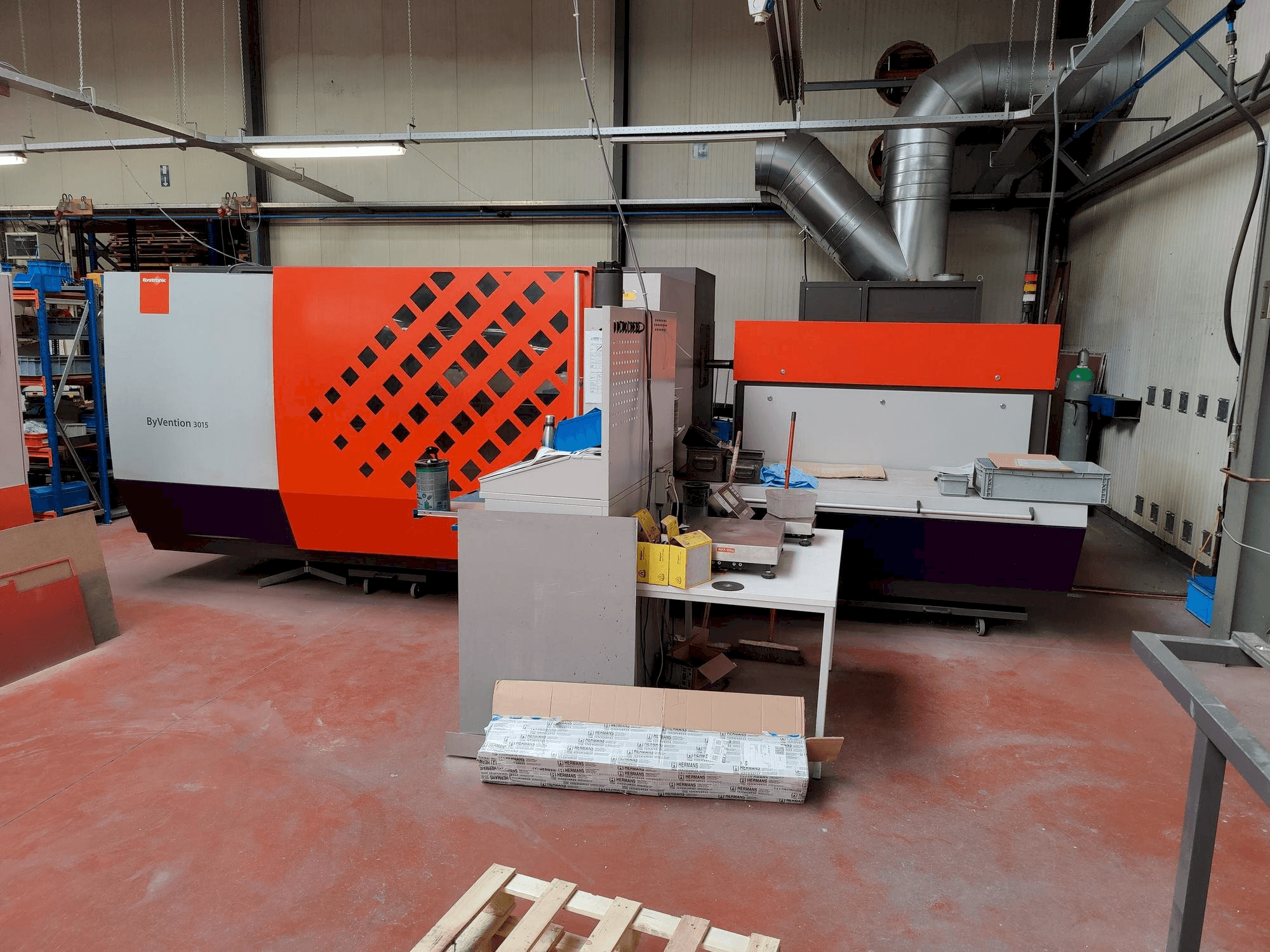 Vista Frontal da Bystronic ByVention 3015 máquina