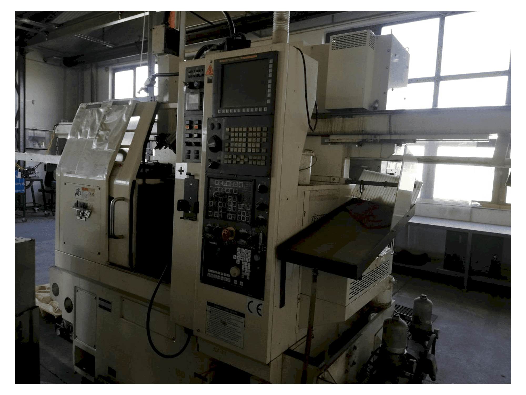 Vista Frontal da Takamatsu XW-50 máquina