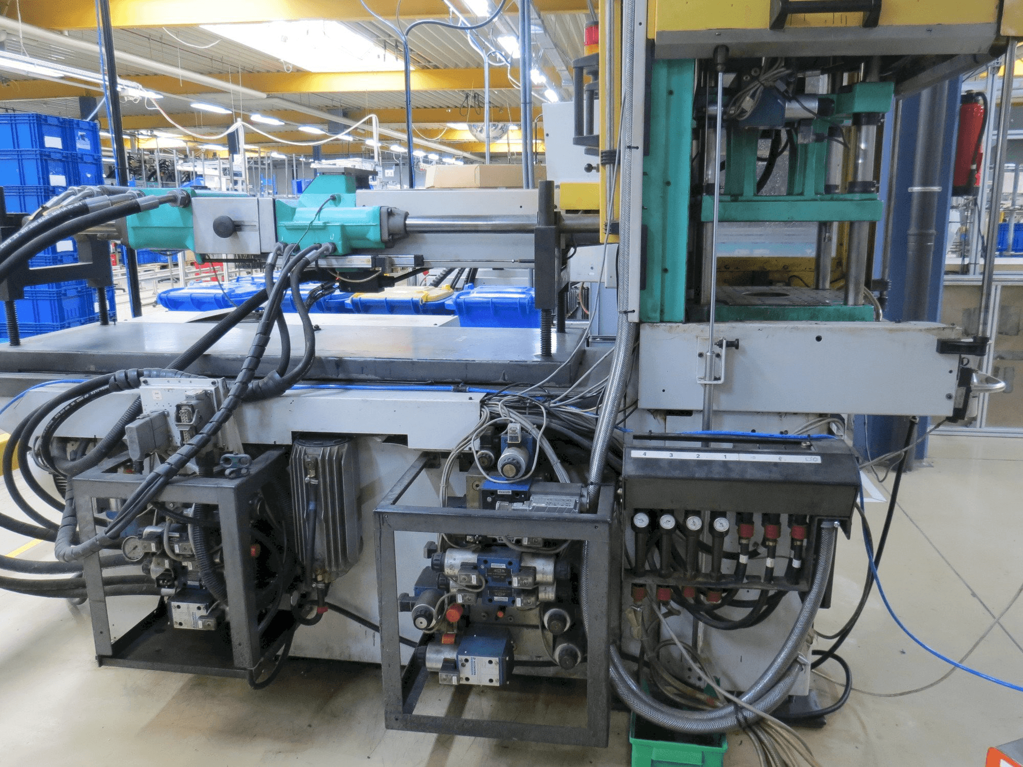 Vista Frontal da Arburg Allrounder 320 C / S 500-250 Vo máquina