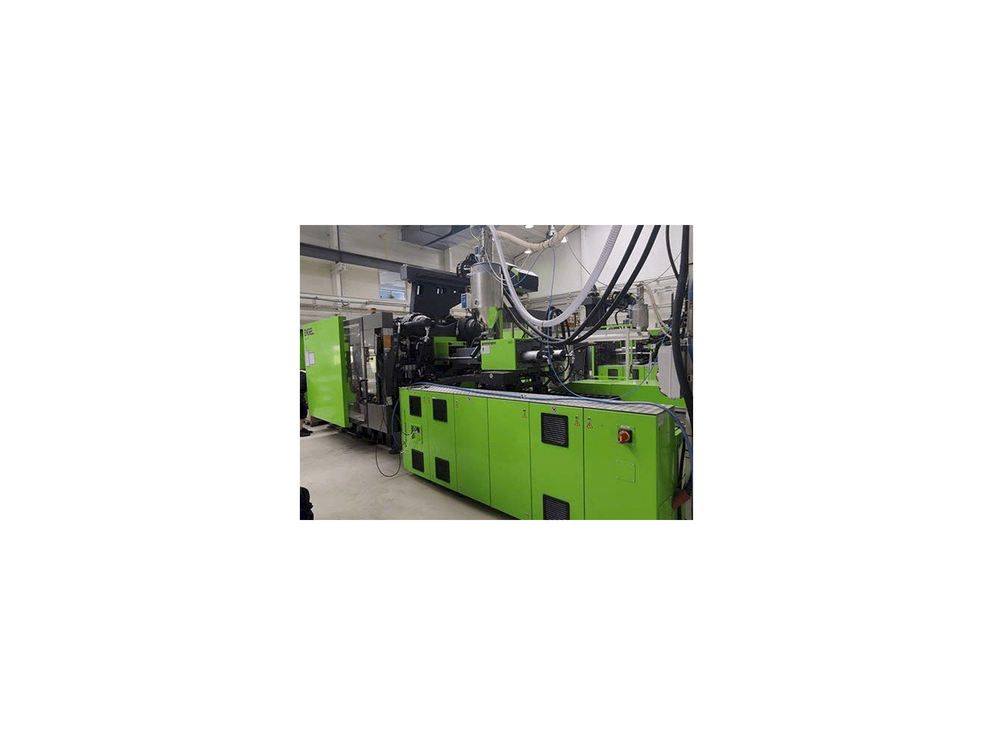 Vista Frontal da Engel DUO 860/450 máquina