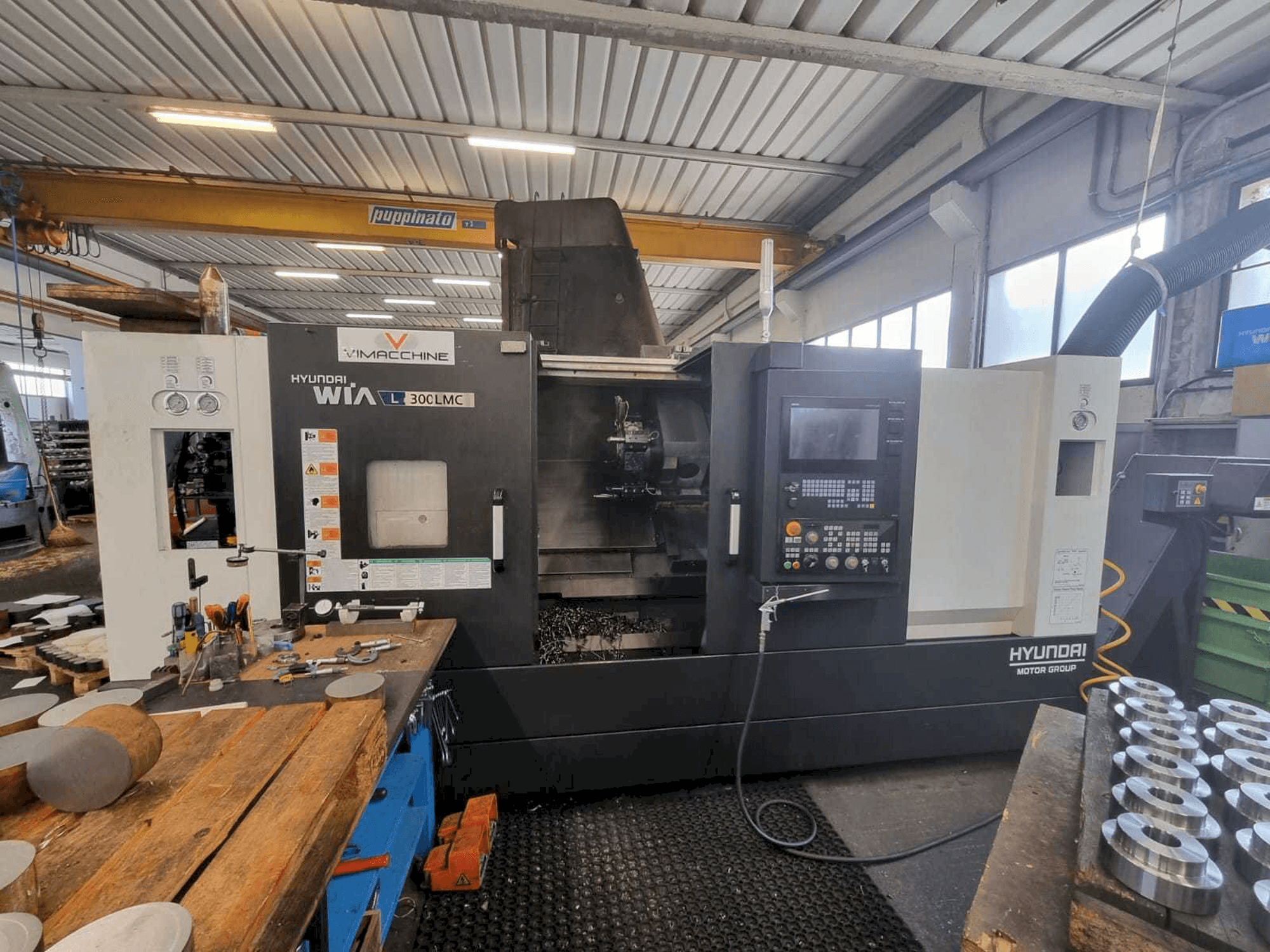 Vista Frontal da Hyundai Wia L300 LMC máquina