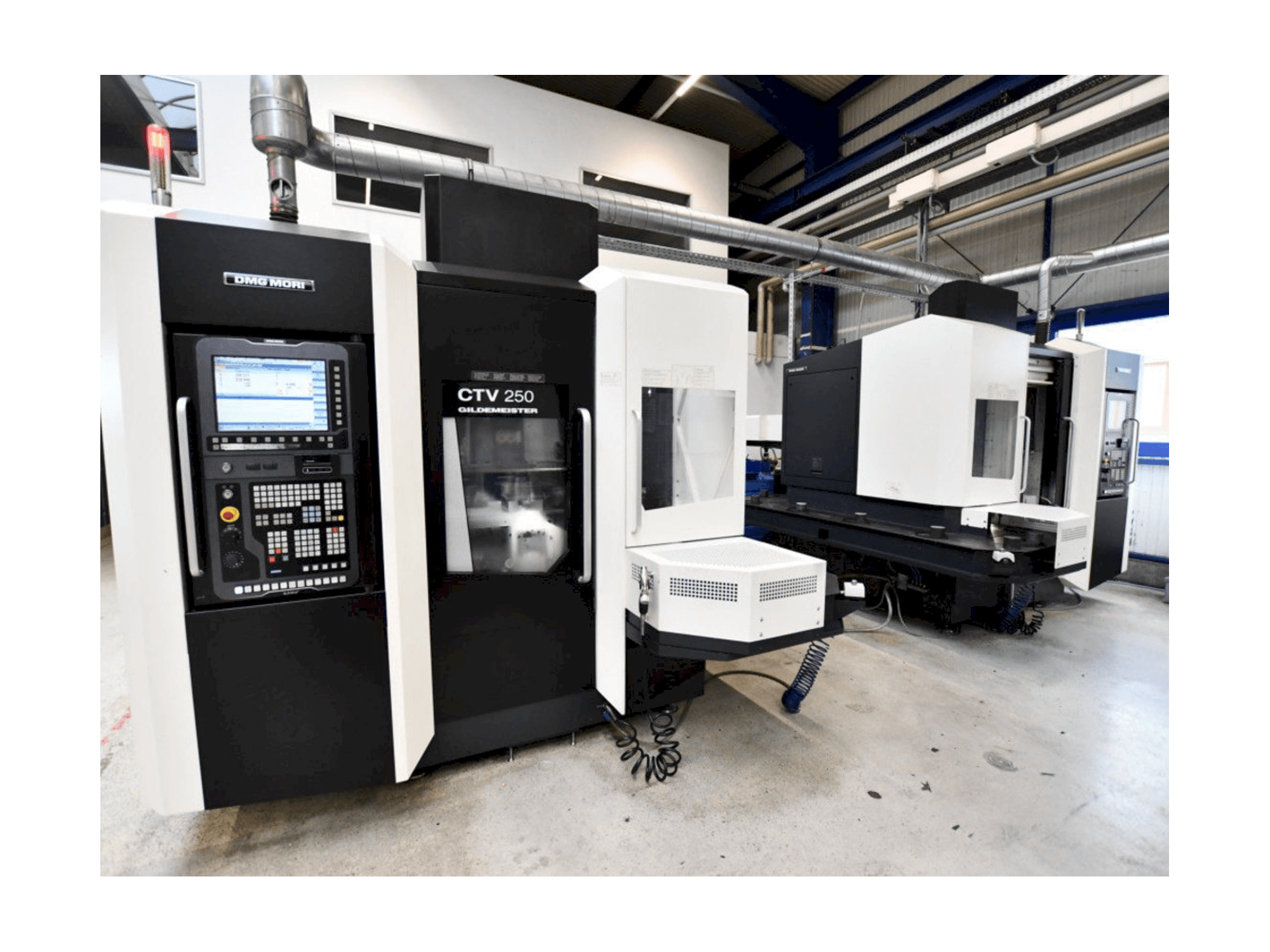Vista Frontal da DMG MORI Gildemeister CTV 250 2nd máquina