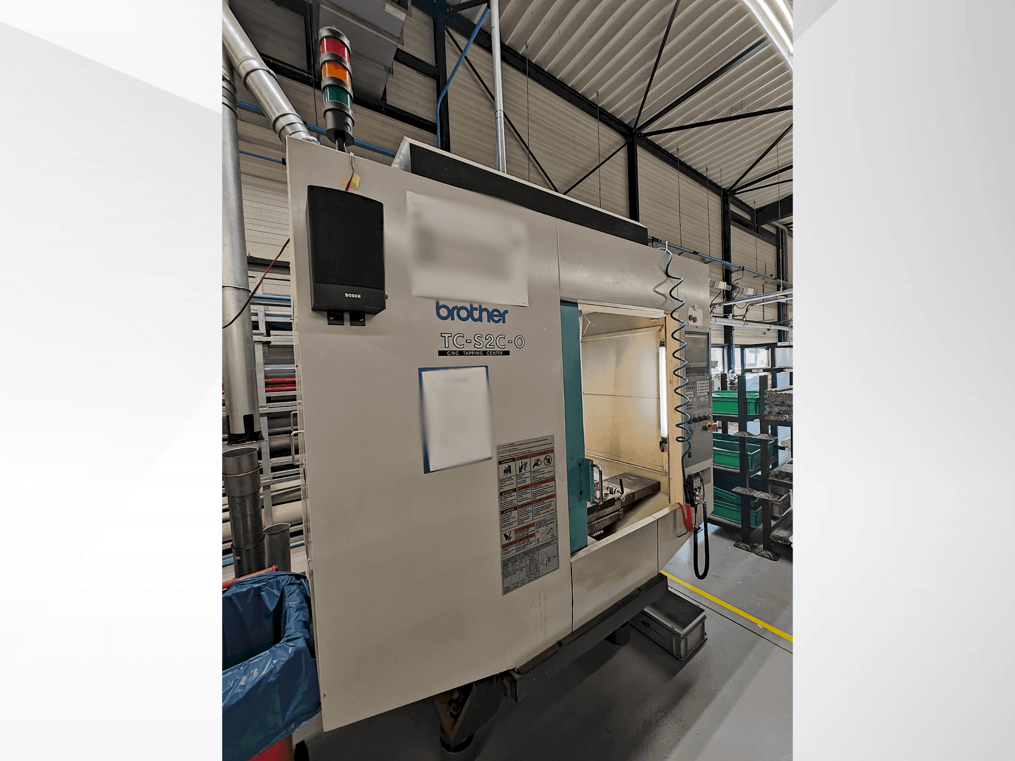 Vista Frontal da Brother TC-S2C-O máquina