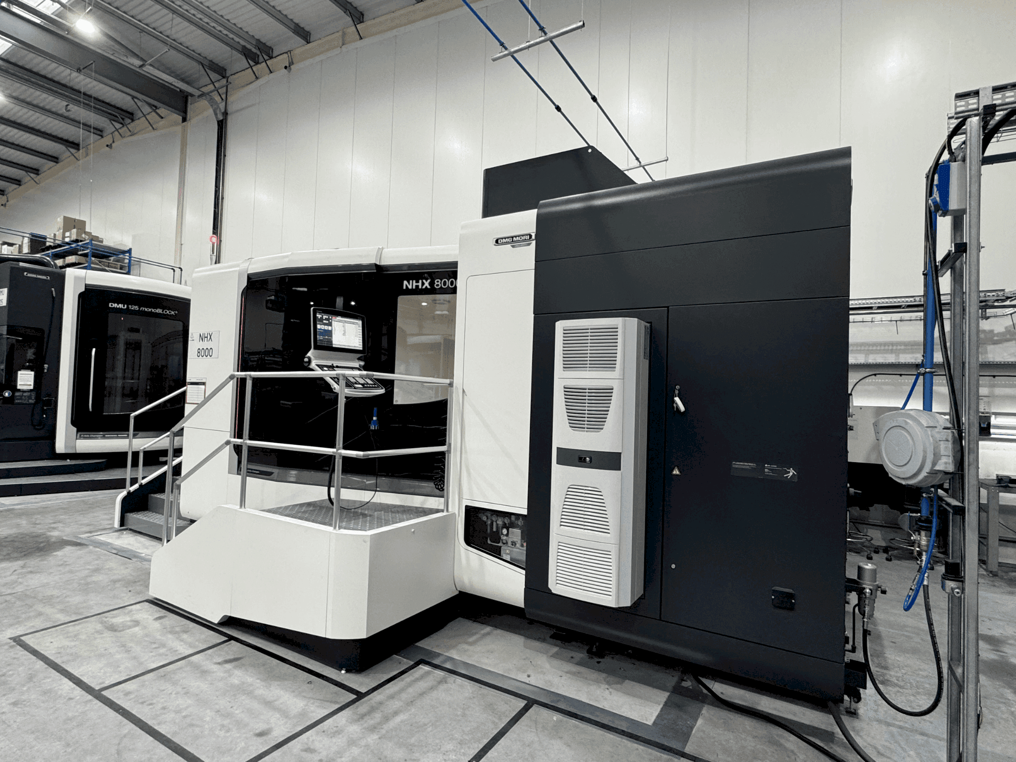 Vista Frontal da DMG MORI NHX 8000 máquina