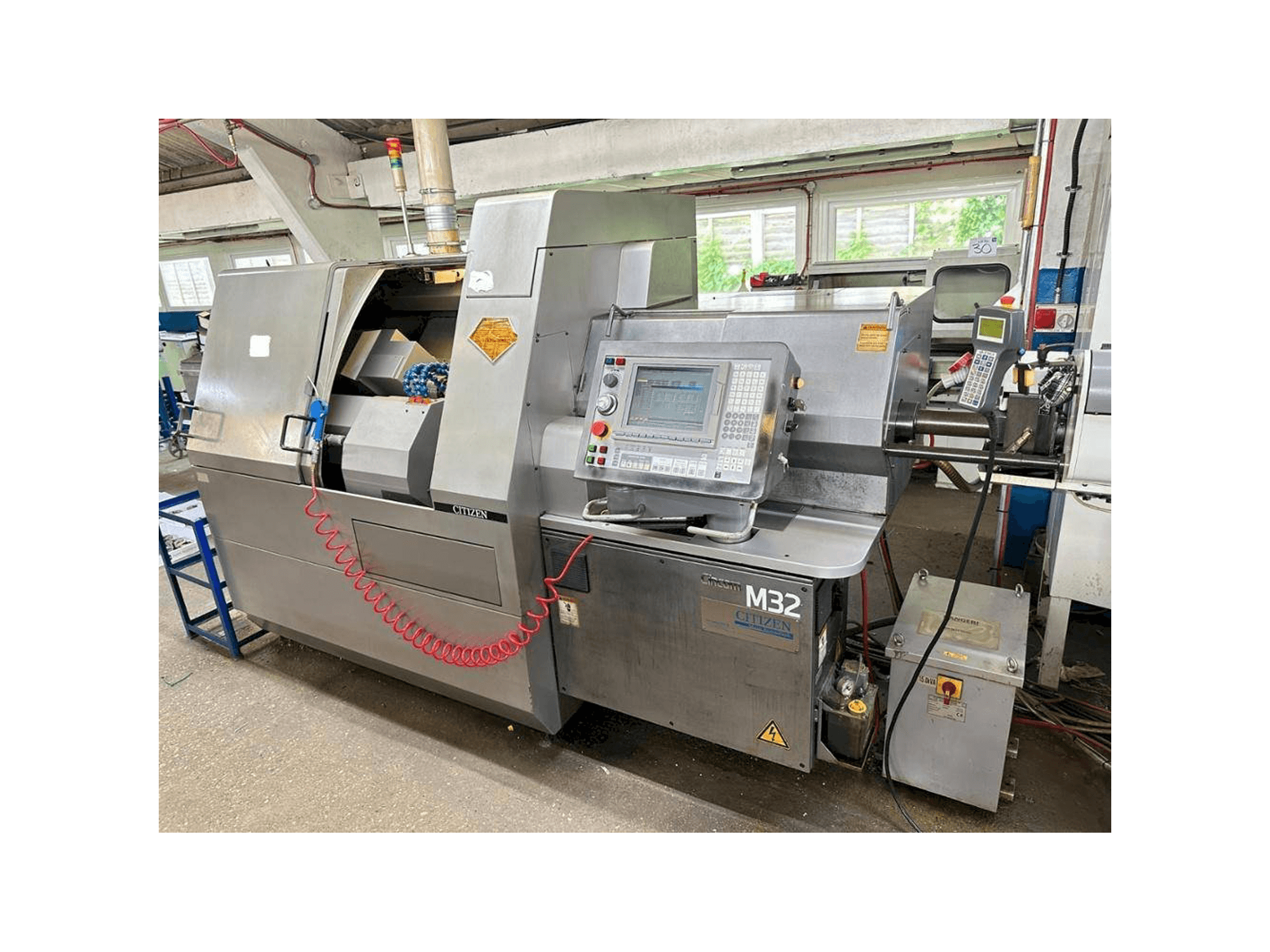 Vista Frontal da Citizen M32V máquina