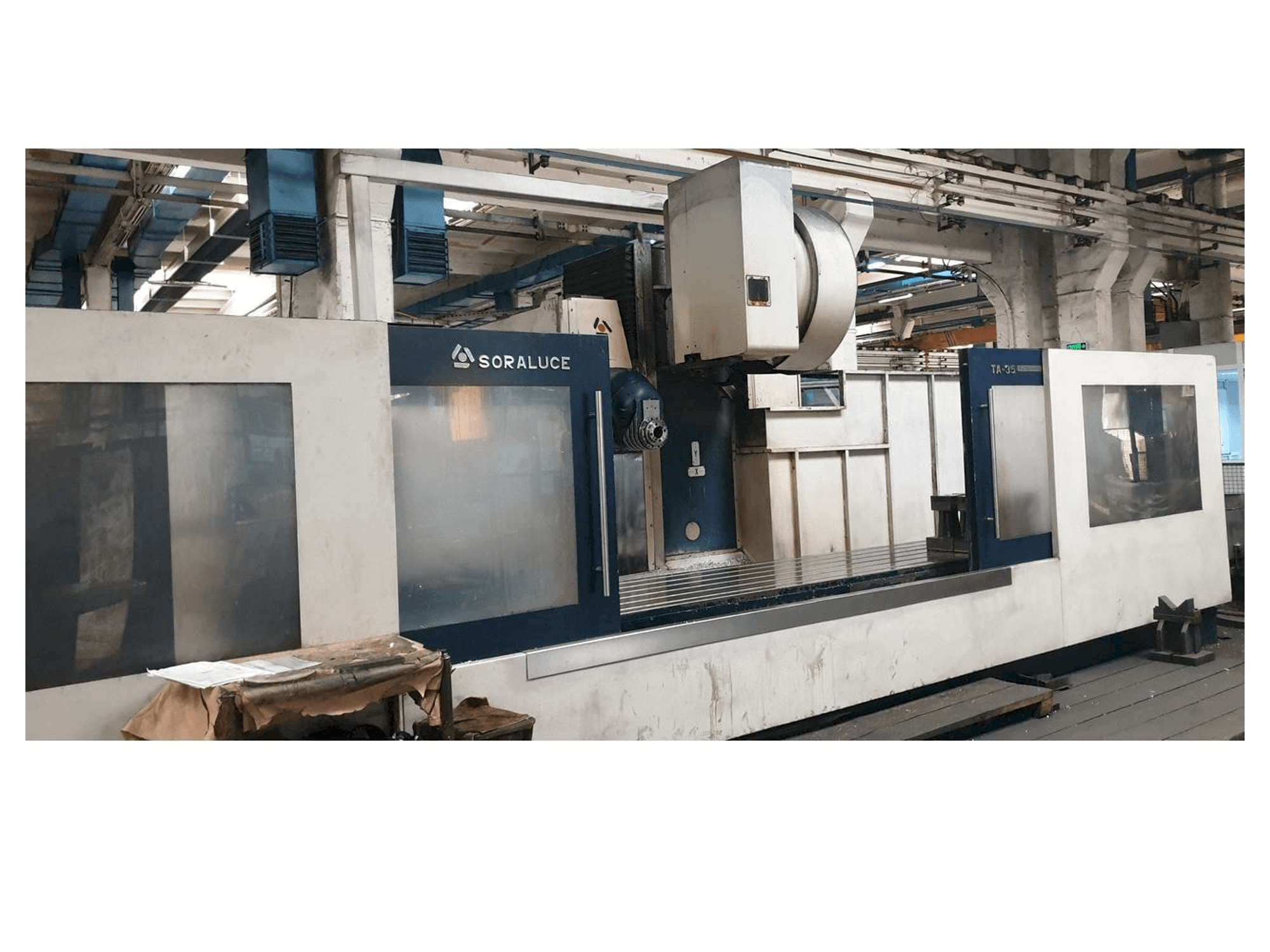 Vista Frontal da Soraluce TA 35 máquina