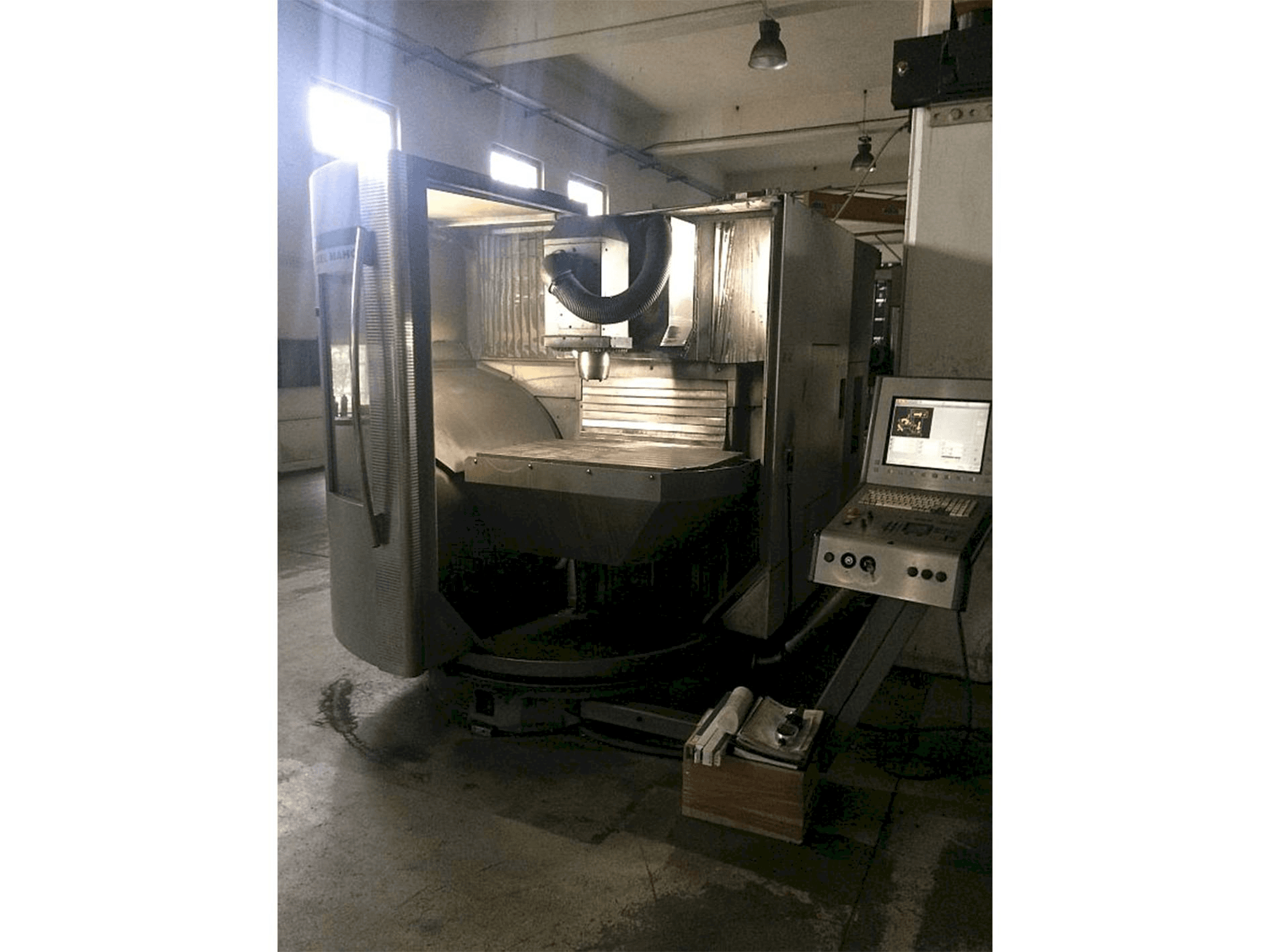 Vista Frontal da DMG 60T máquina