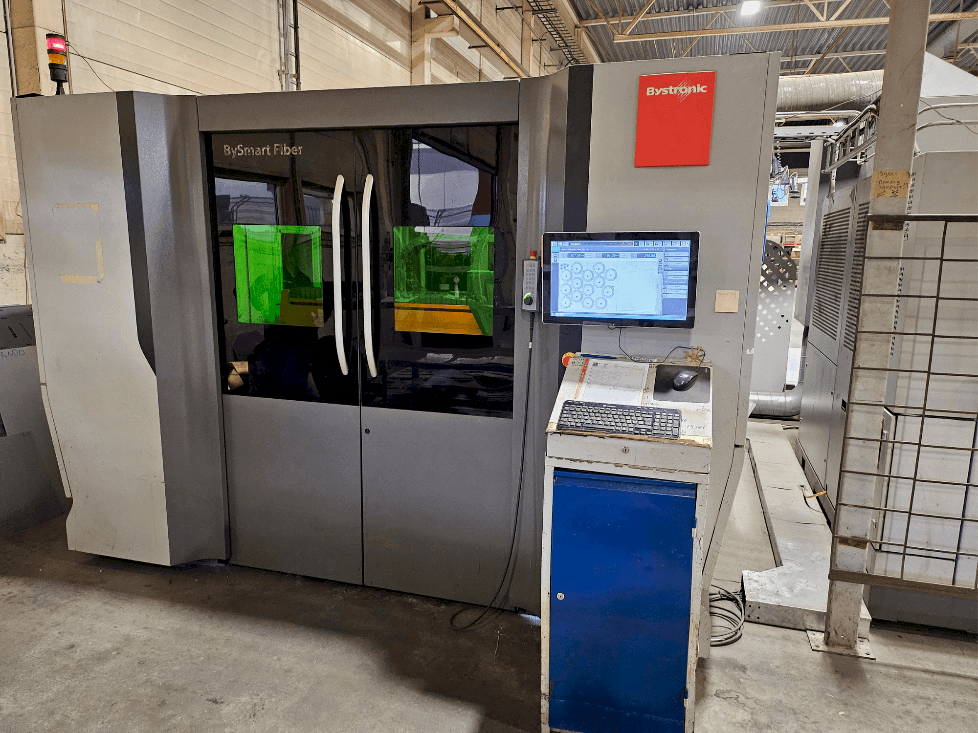 Vista Frontal da Bystronic BySmart Fiber 3015 6KW máquina