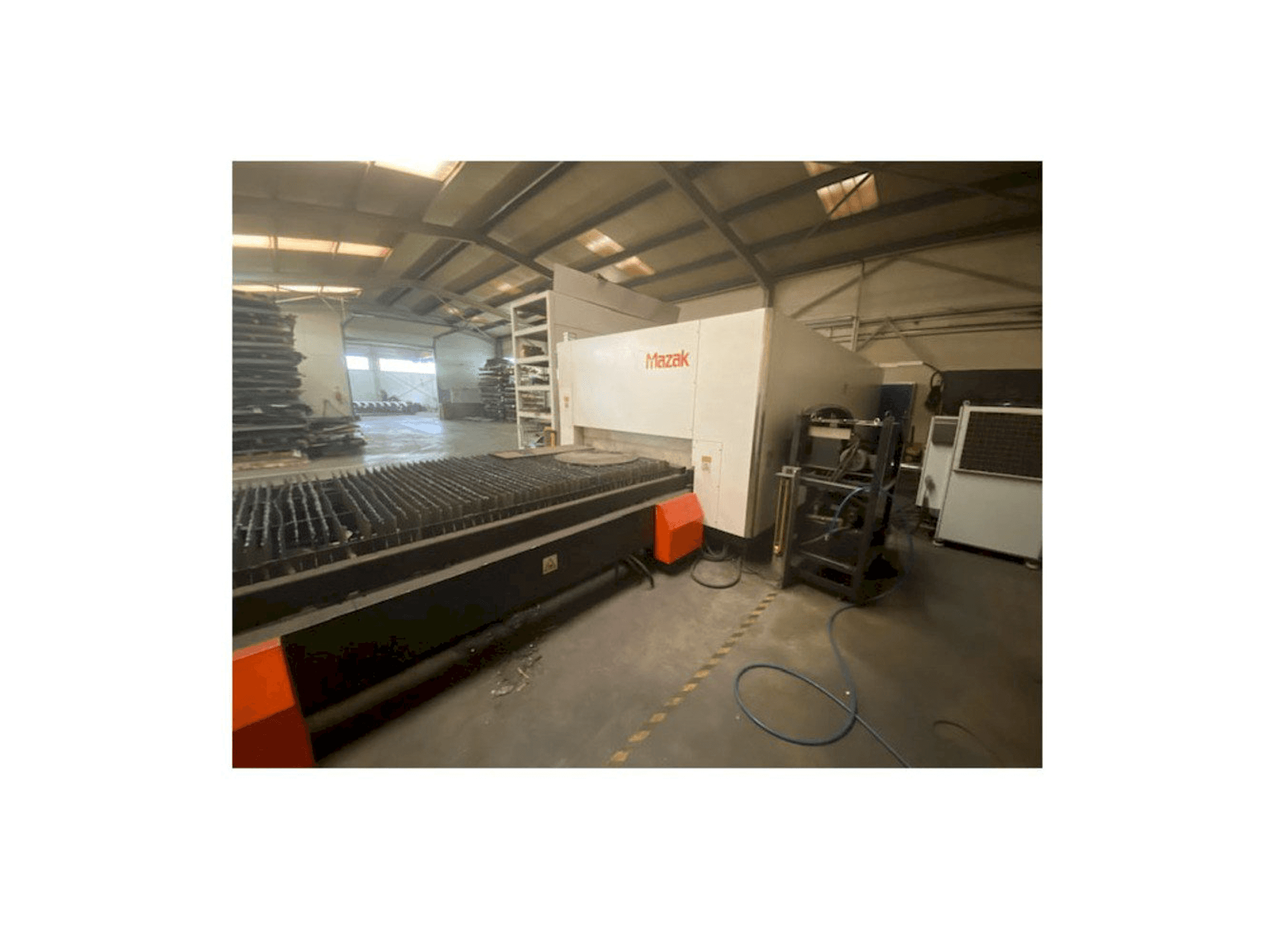 Vista Frontal da Mazak Optiplex Nexus 3015 máquina