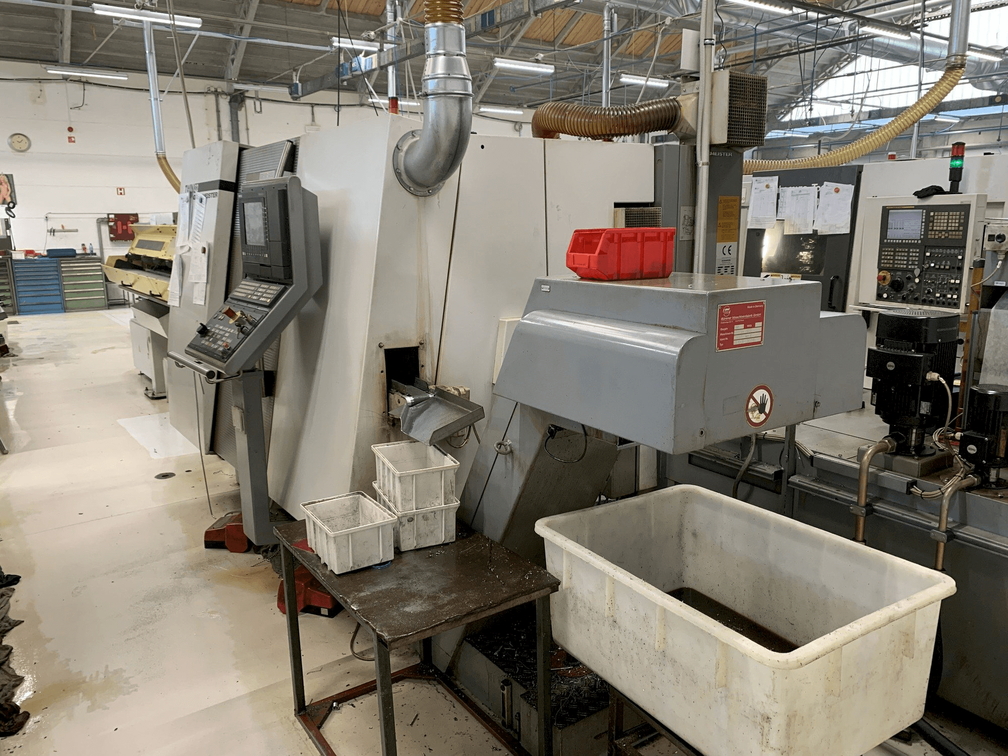 Vista Frontal da Gildemeister Twin 32 máquina