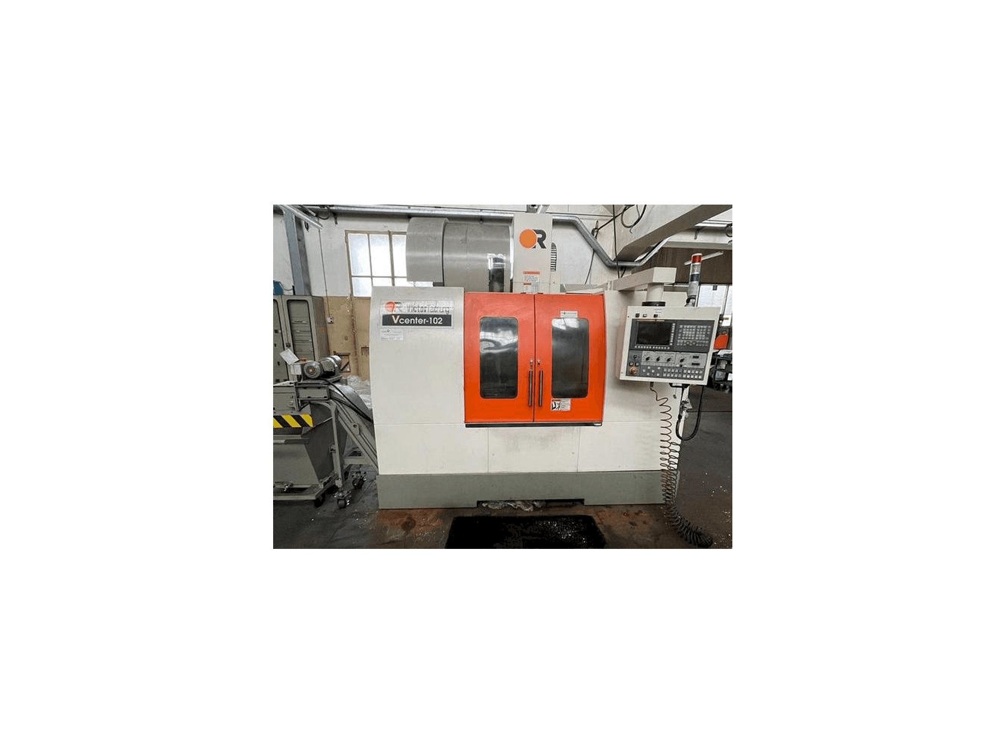 Vista Frontal da Victor VCENTER 102 máquina