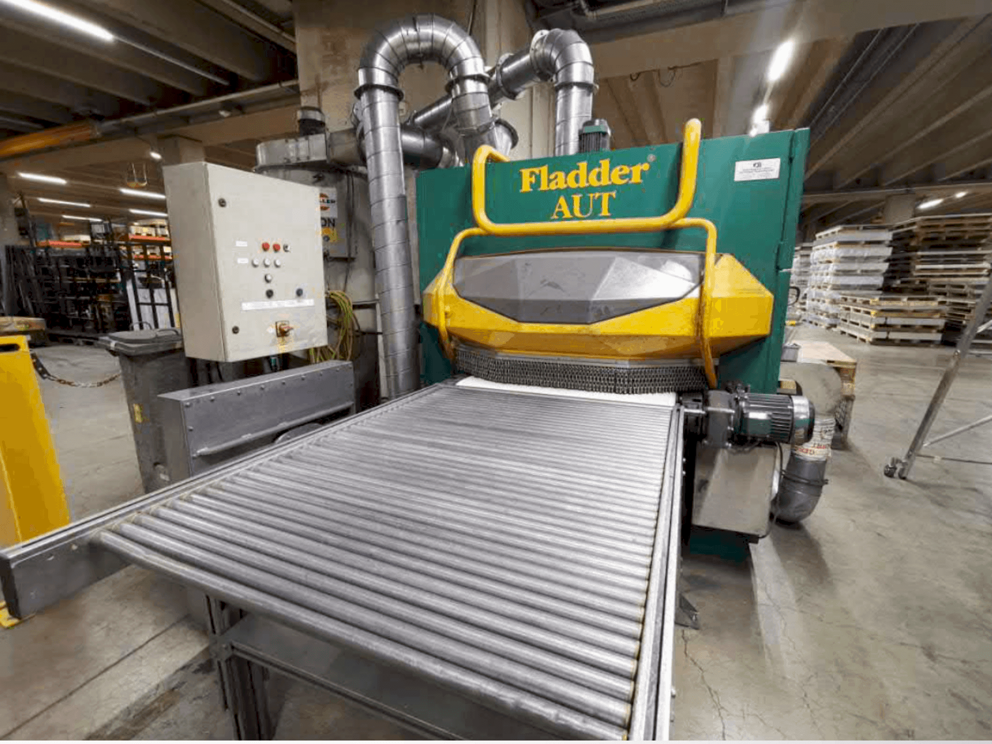Vista Frontal da Fladder AUT-1000 VAC máquina