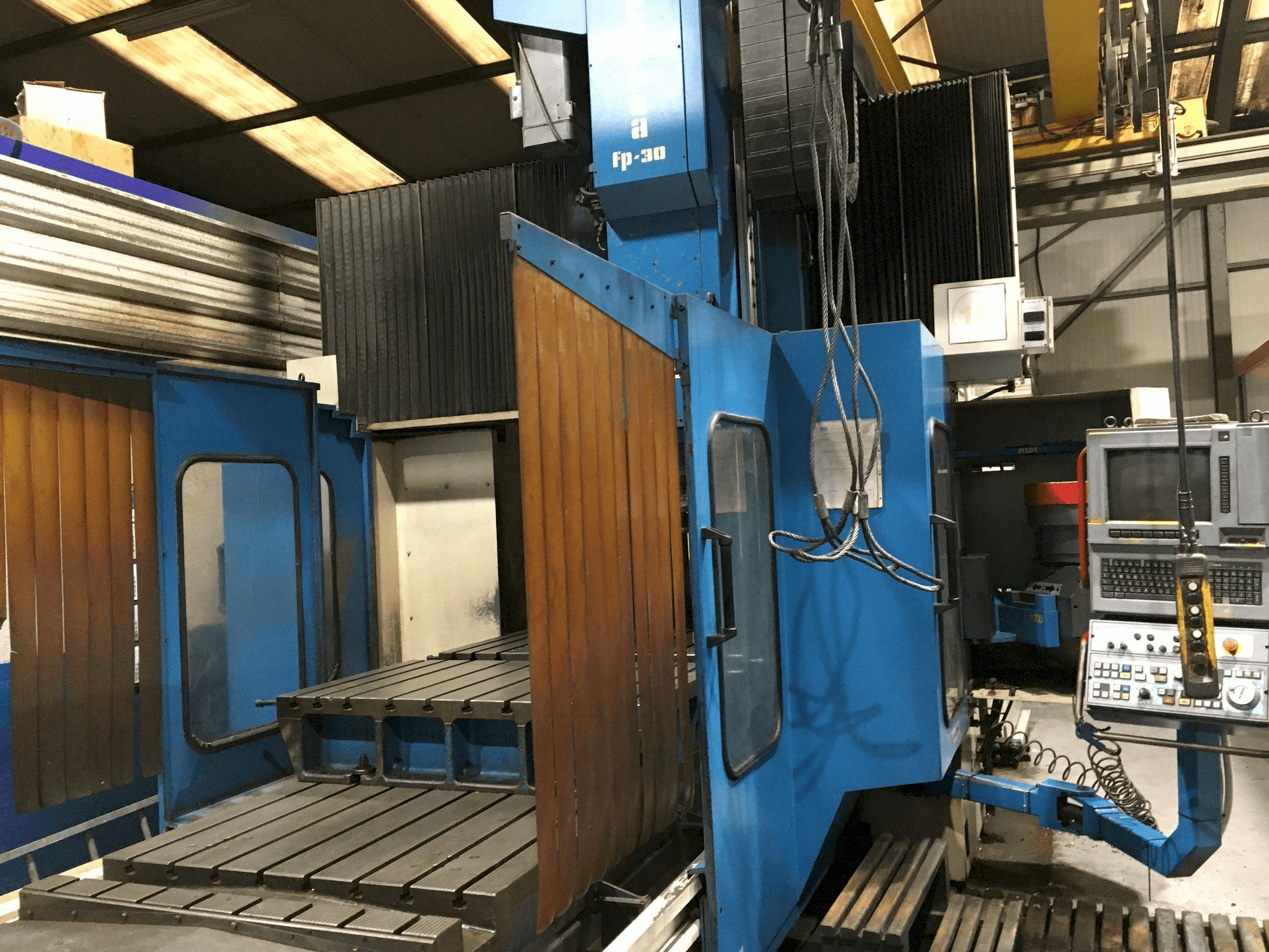 Vista Frontal da Correa FP 30/30 máquina