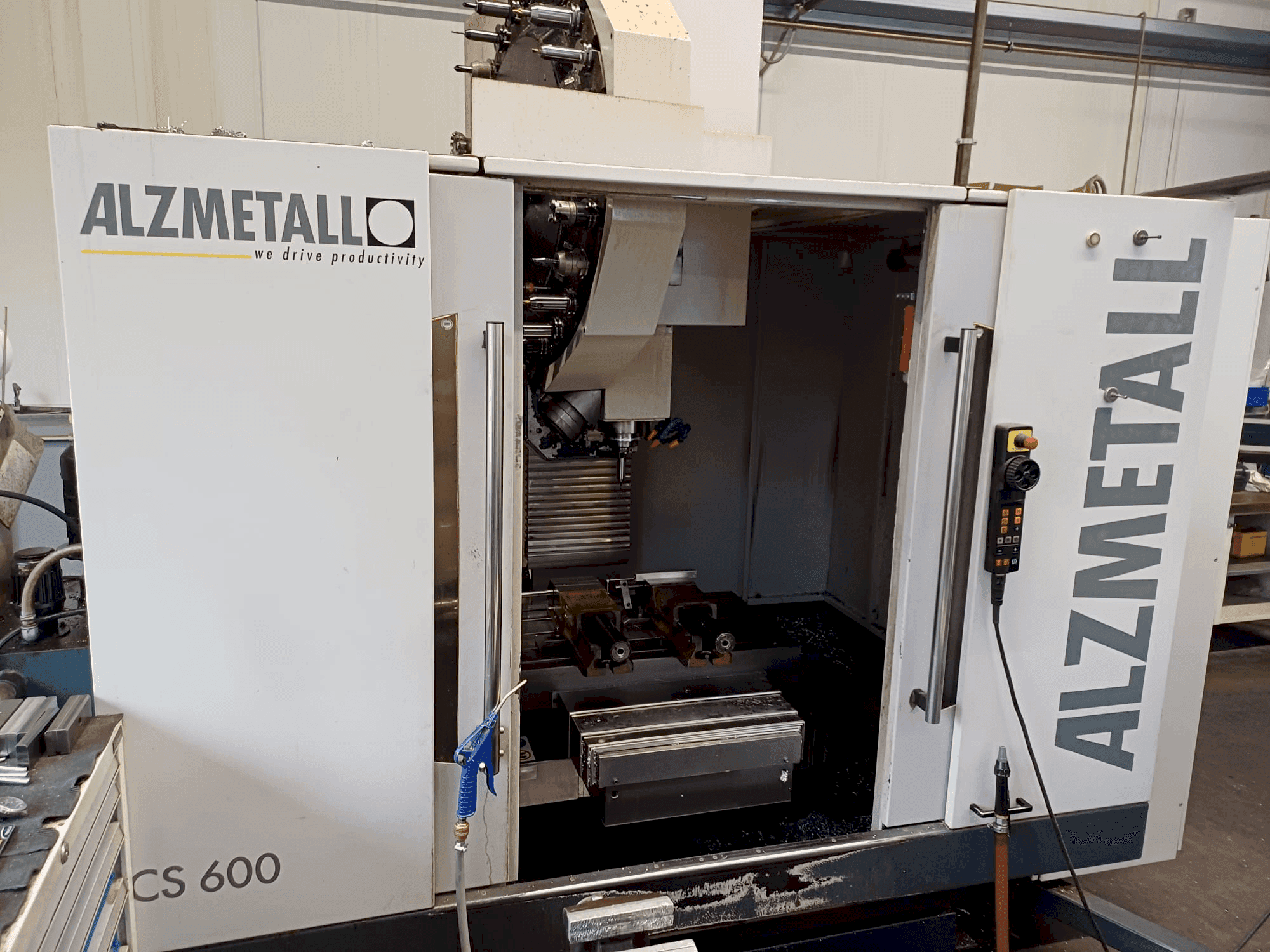 Vista Frontal da Alzmetall CS 600/3 máquina