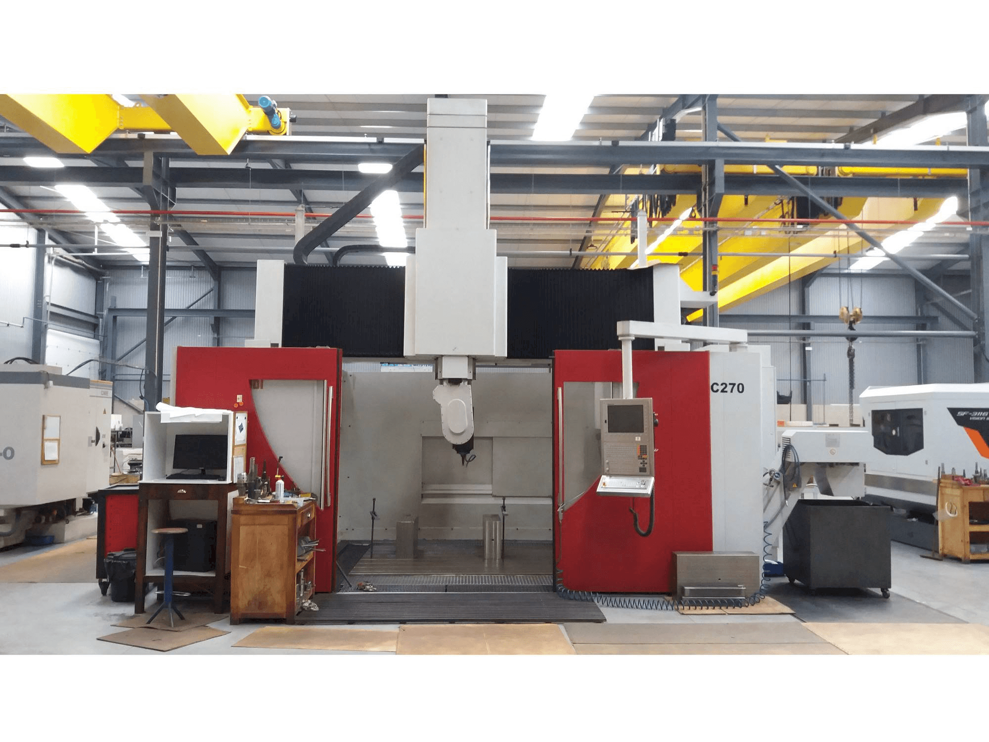 Vista Frontal da Rambaudi RC 270 máquina