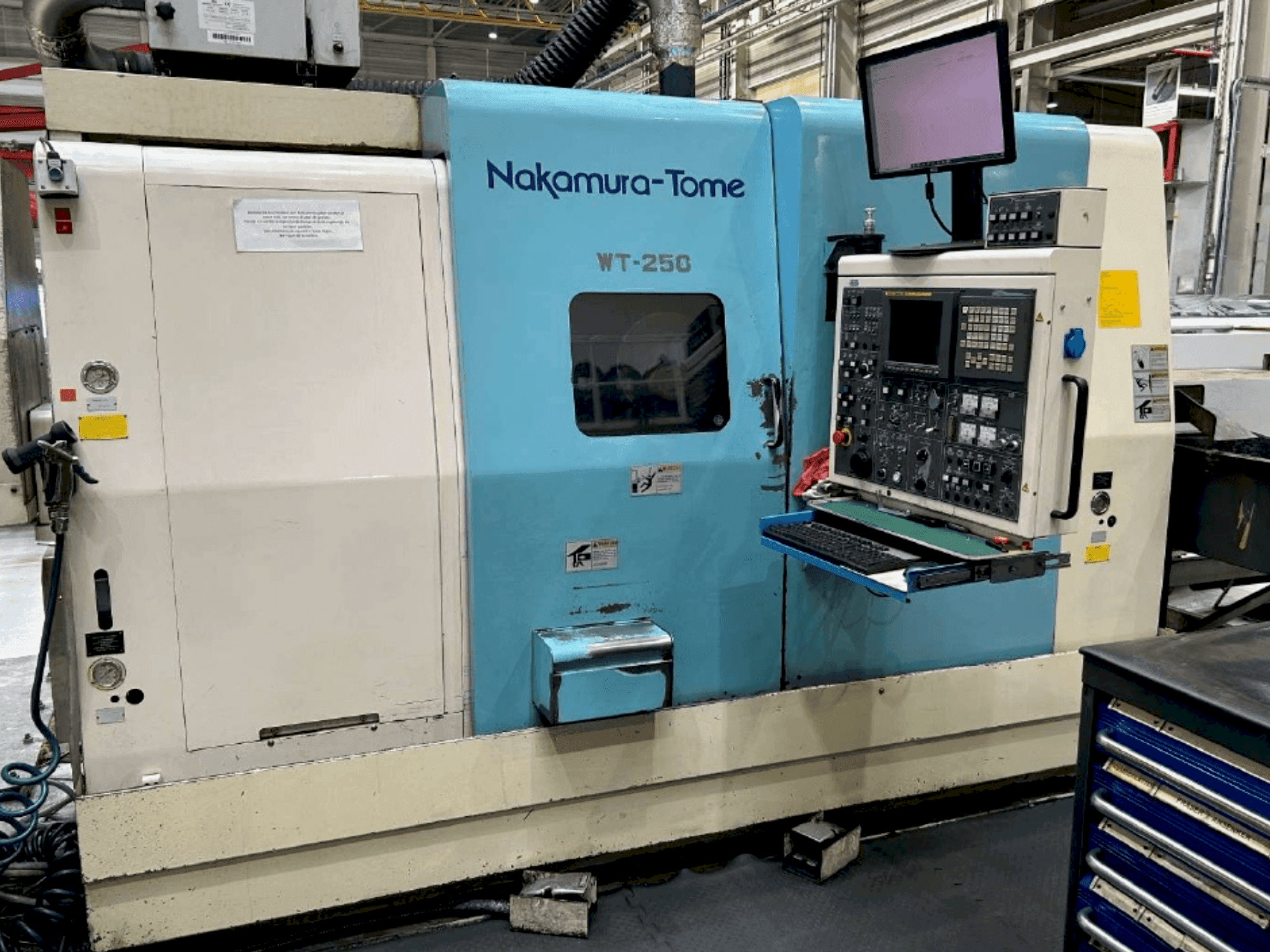 Vista Frontal da NAKAMURA-TOME WT 250 máquina
