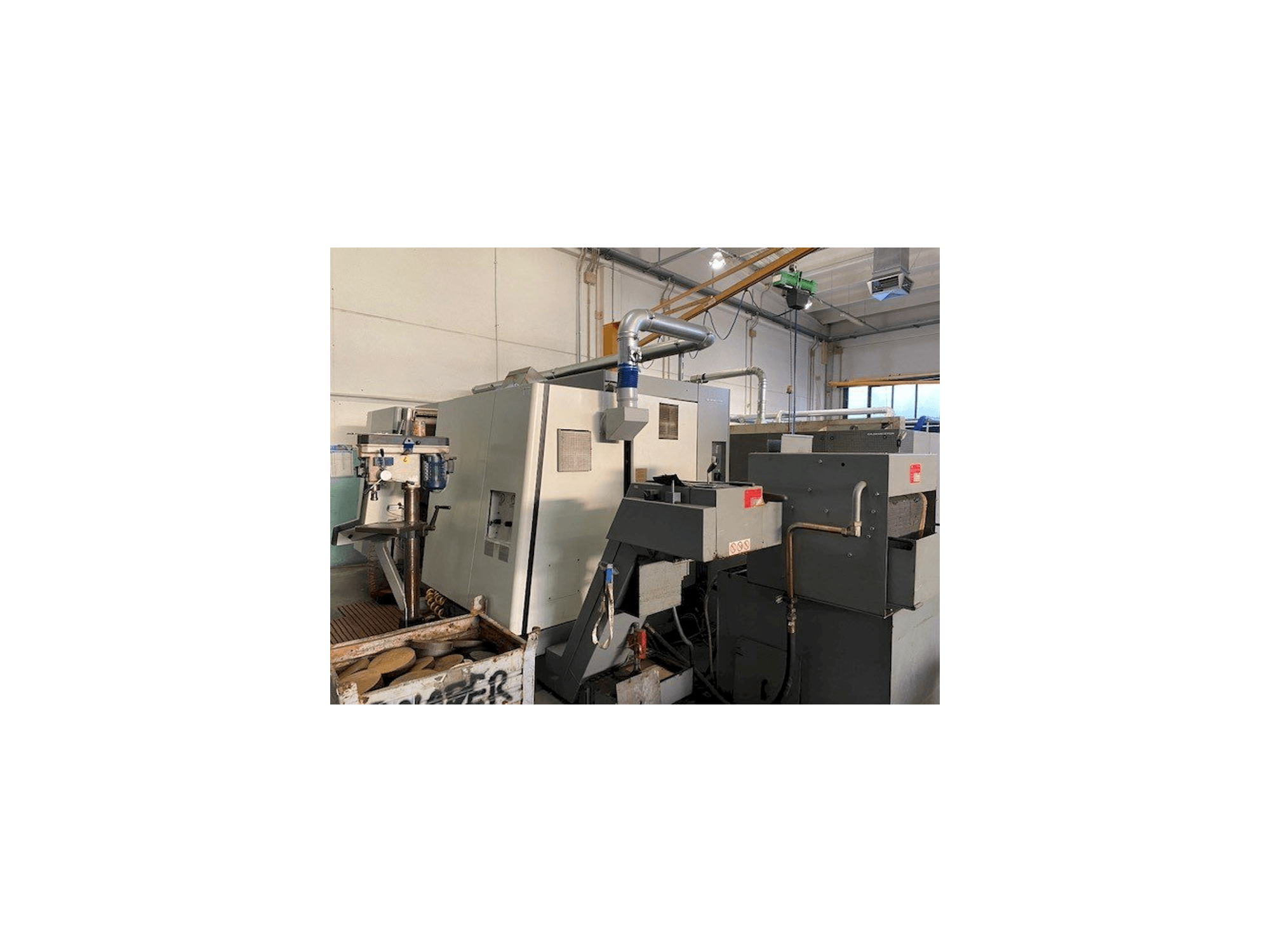 Vista Frontal da Gildemeister GMX200 máquina