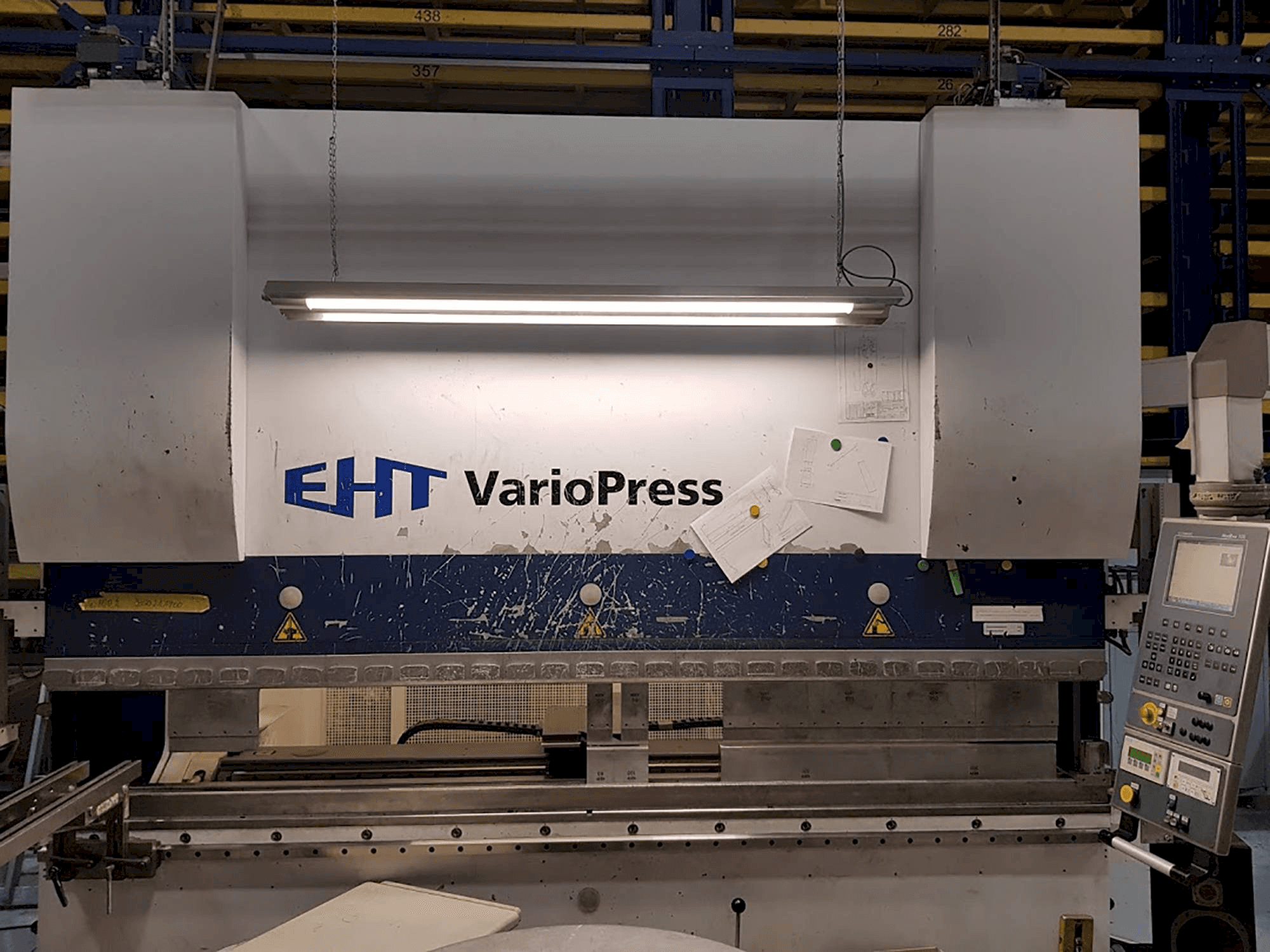 Vista Frontal da EHT VarioPress 170-30 máquina