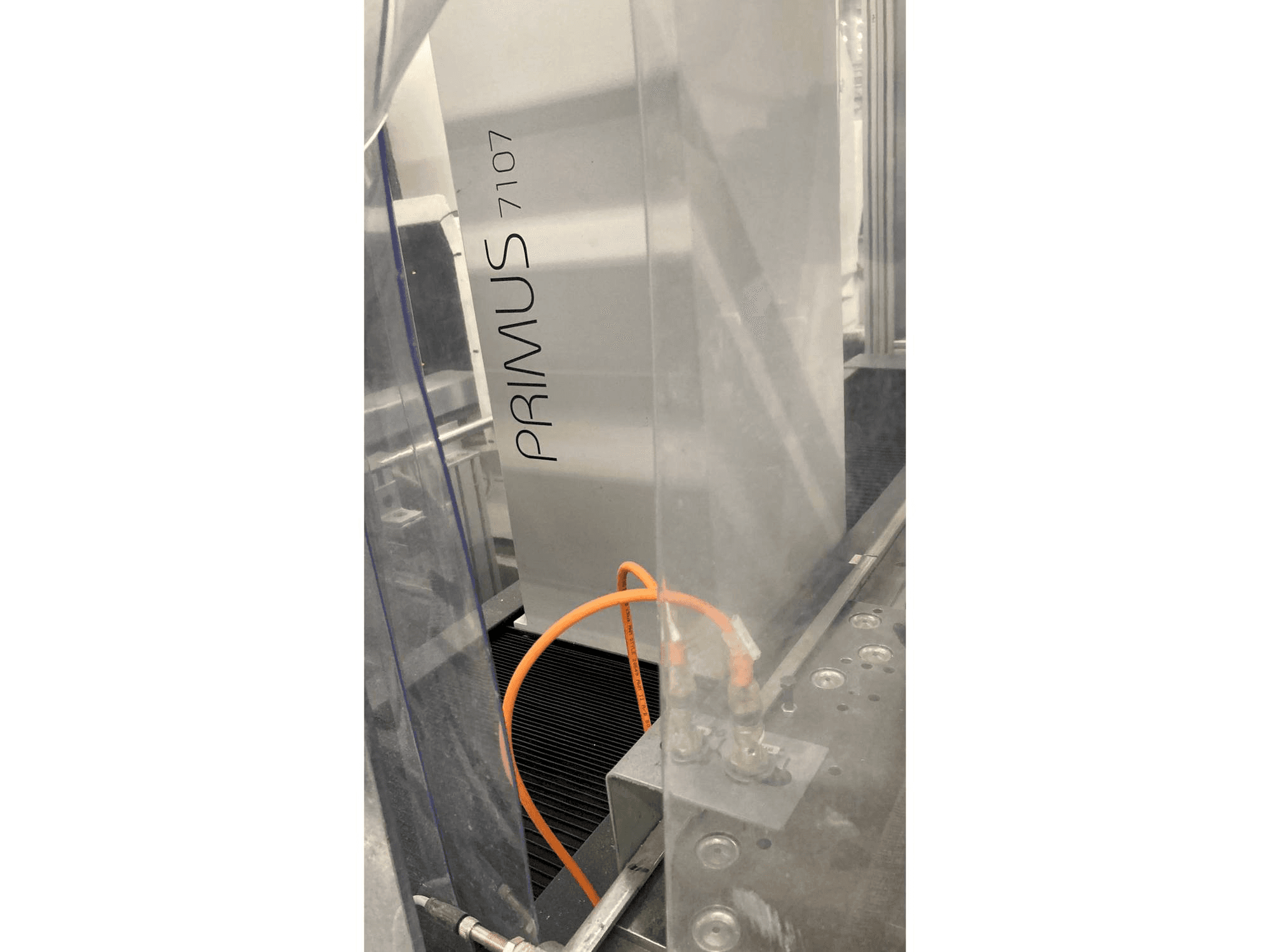 Detalhe da Mora Primus 7107 máquina