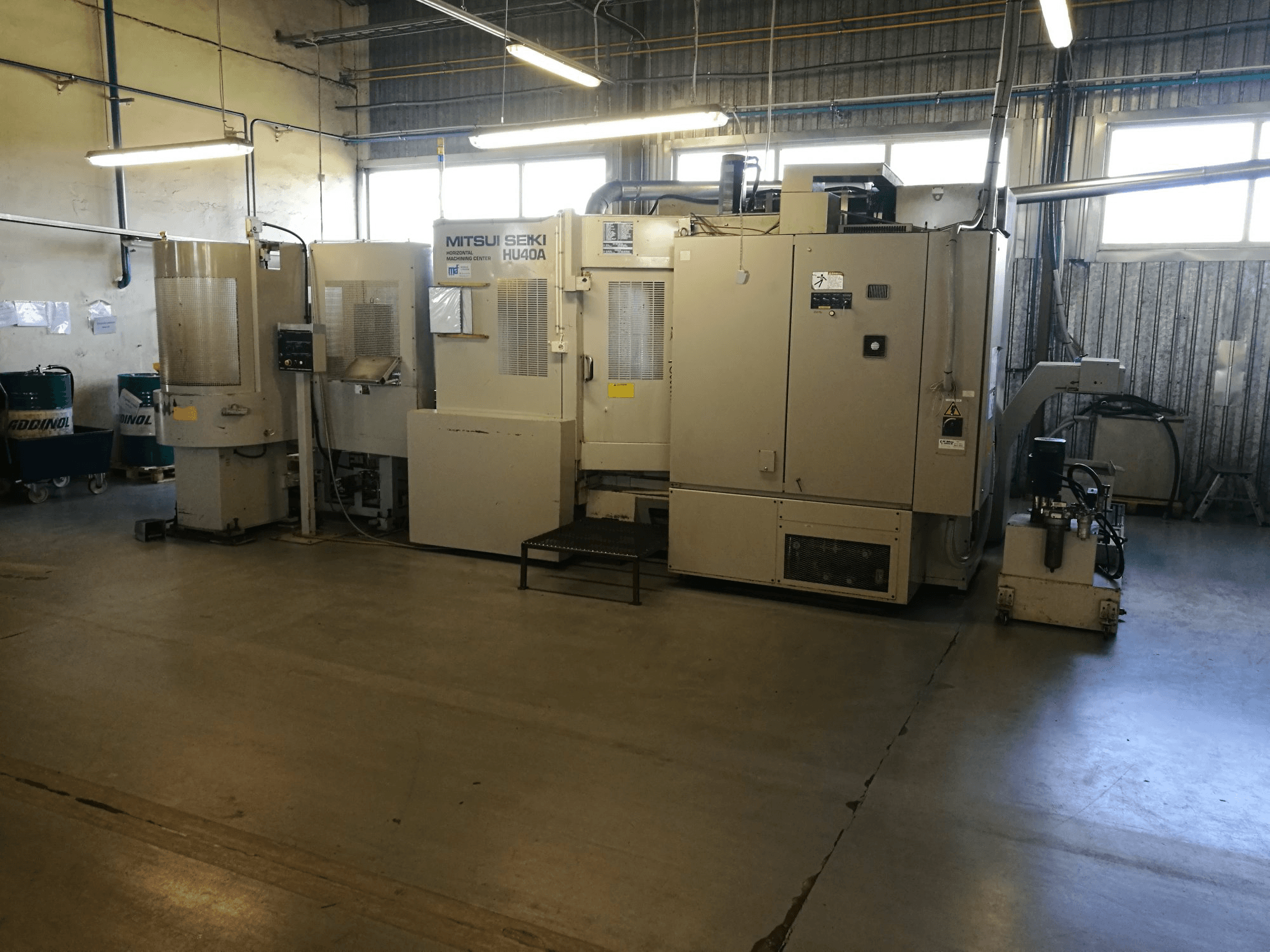 Vista Frontal da Mitsui Seiki HU40A máquina