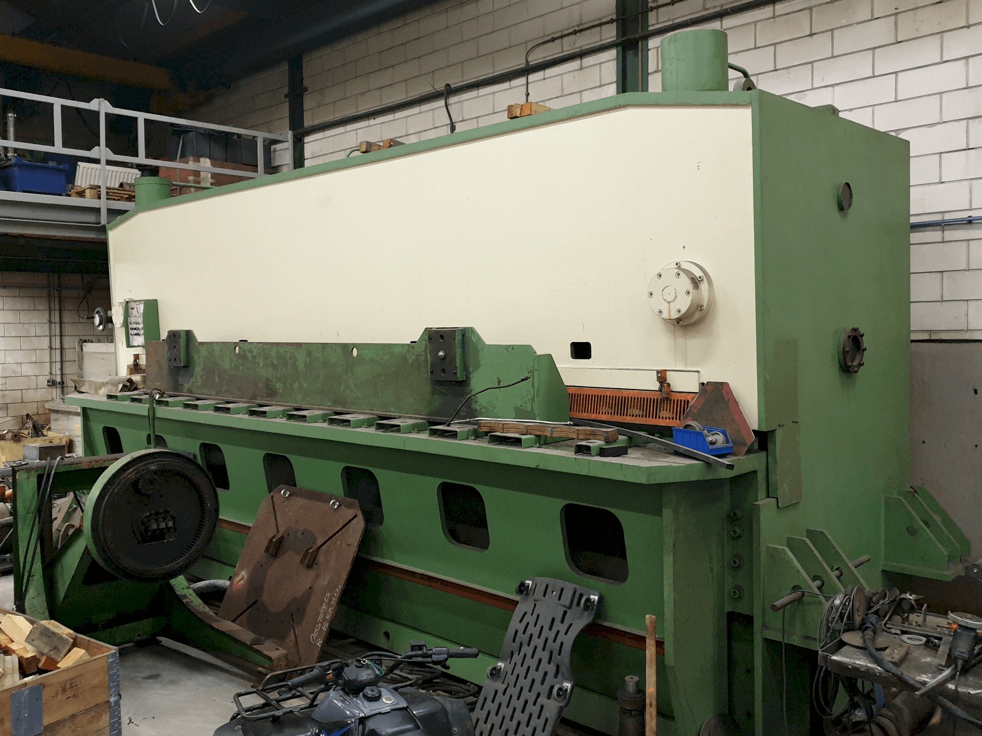 Vista Direita da LVD MVS 62/16 máquina