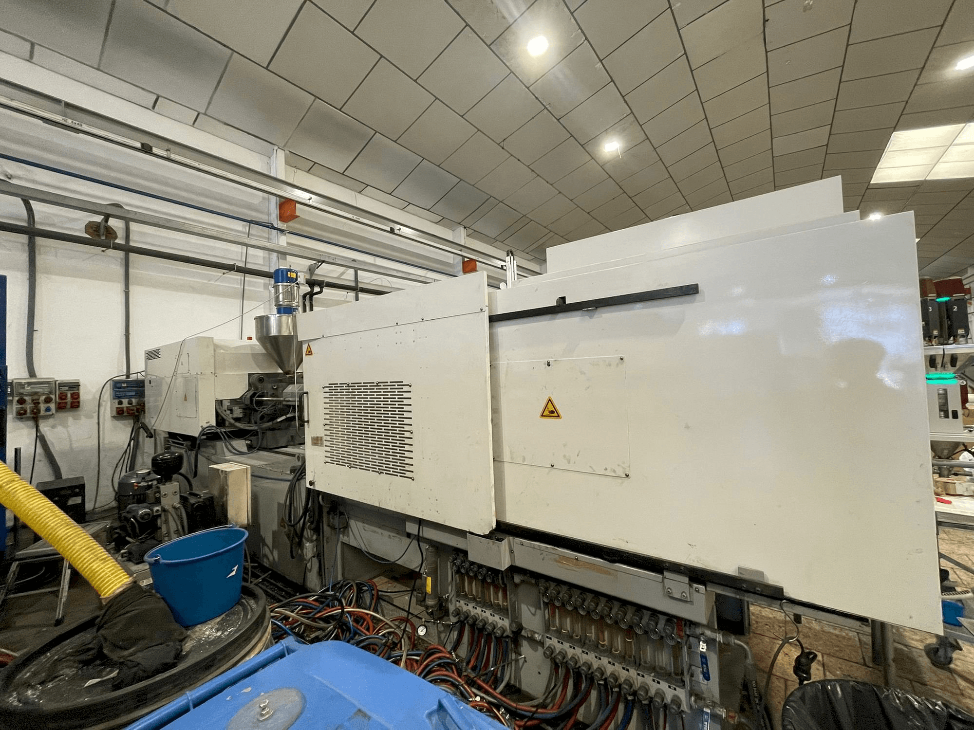 Vista Esquerda da Toyo Si-280-V máquina