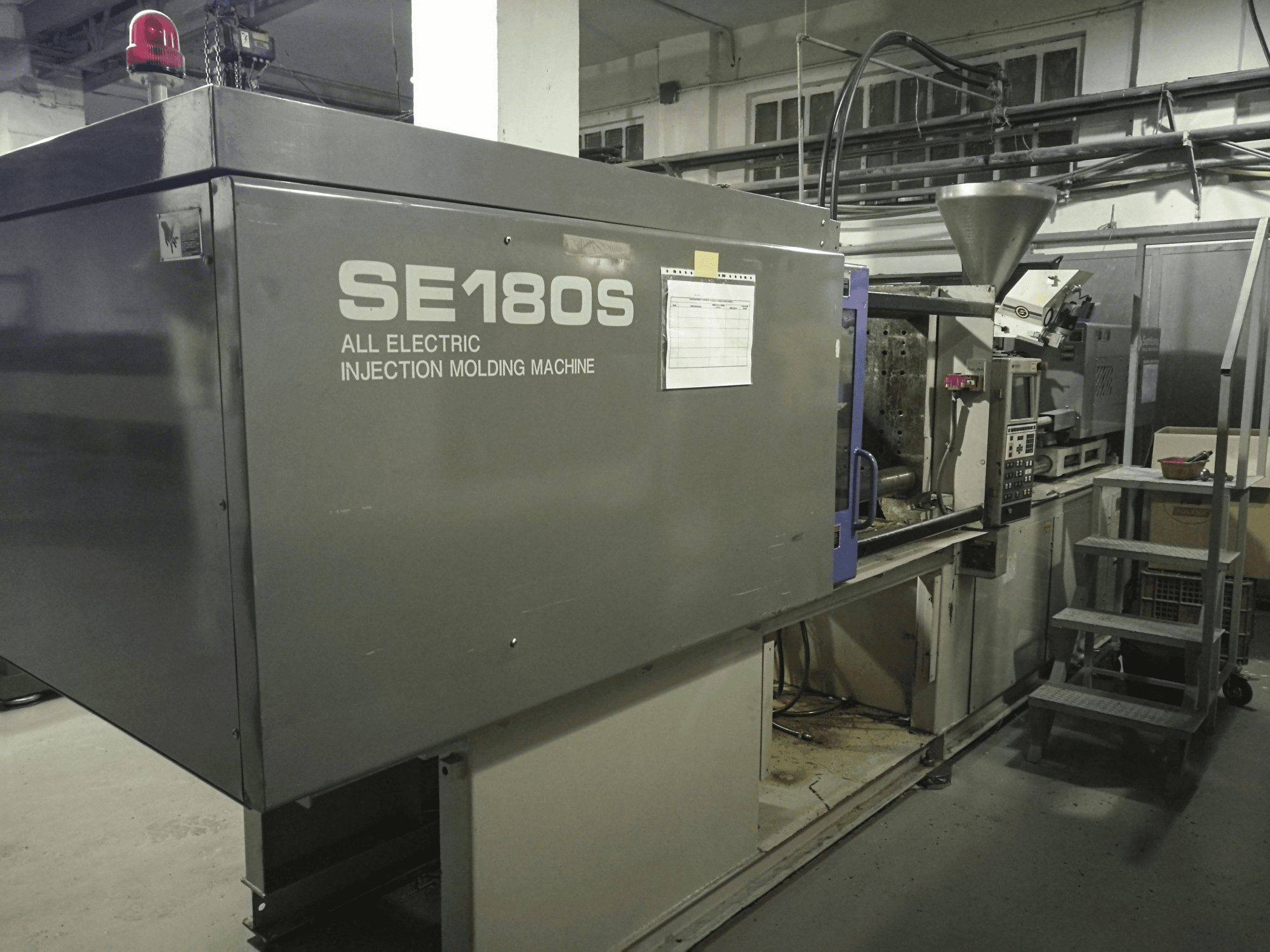 Vista Esquerda da Sumitomo SE180S máquina