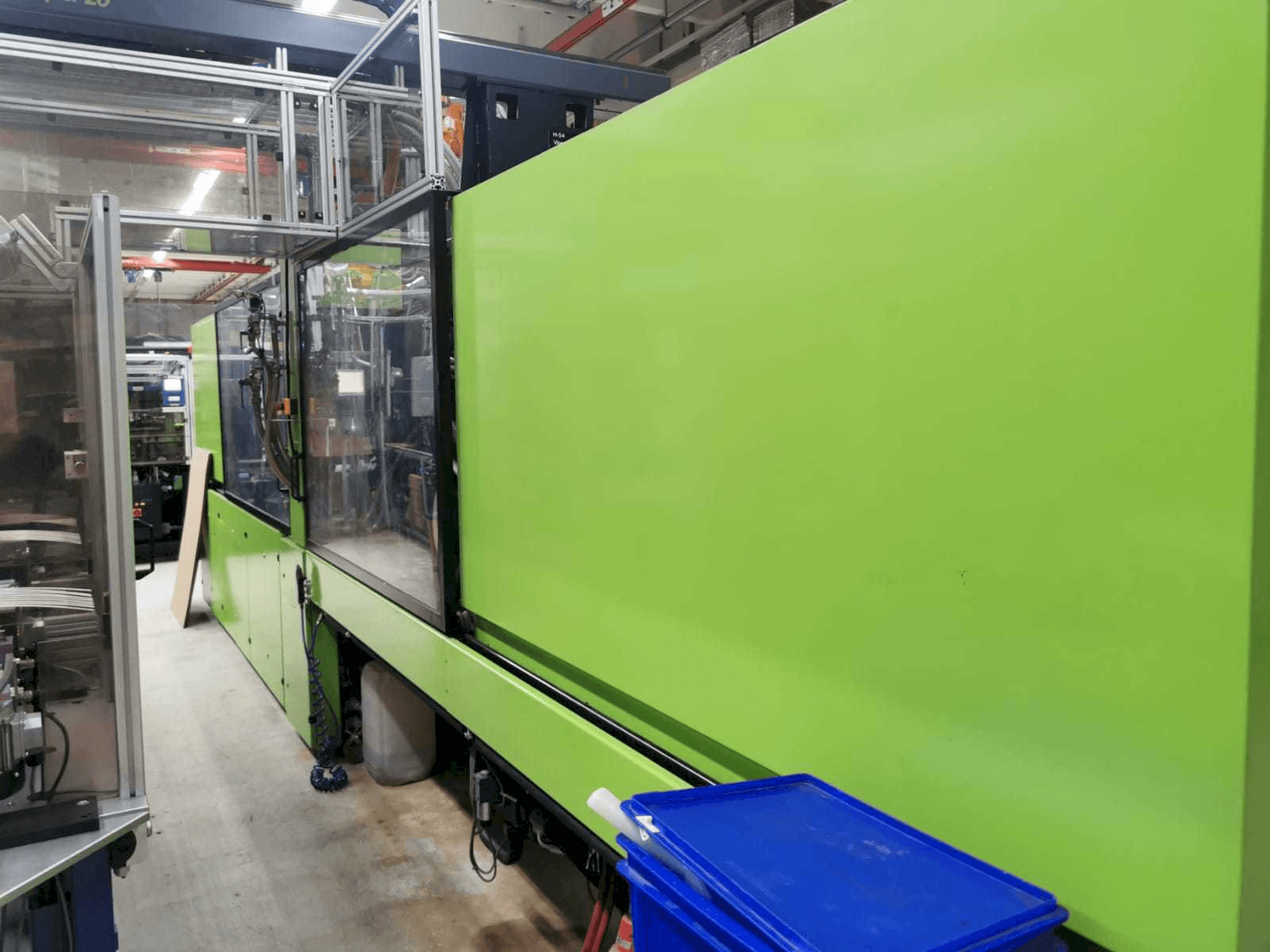 Vista Lateral Direita da Engel ES 1800/400 HL máquina