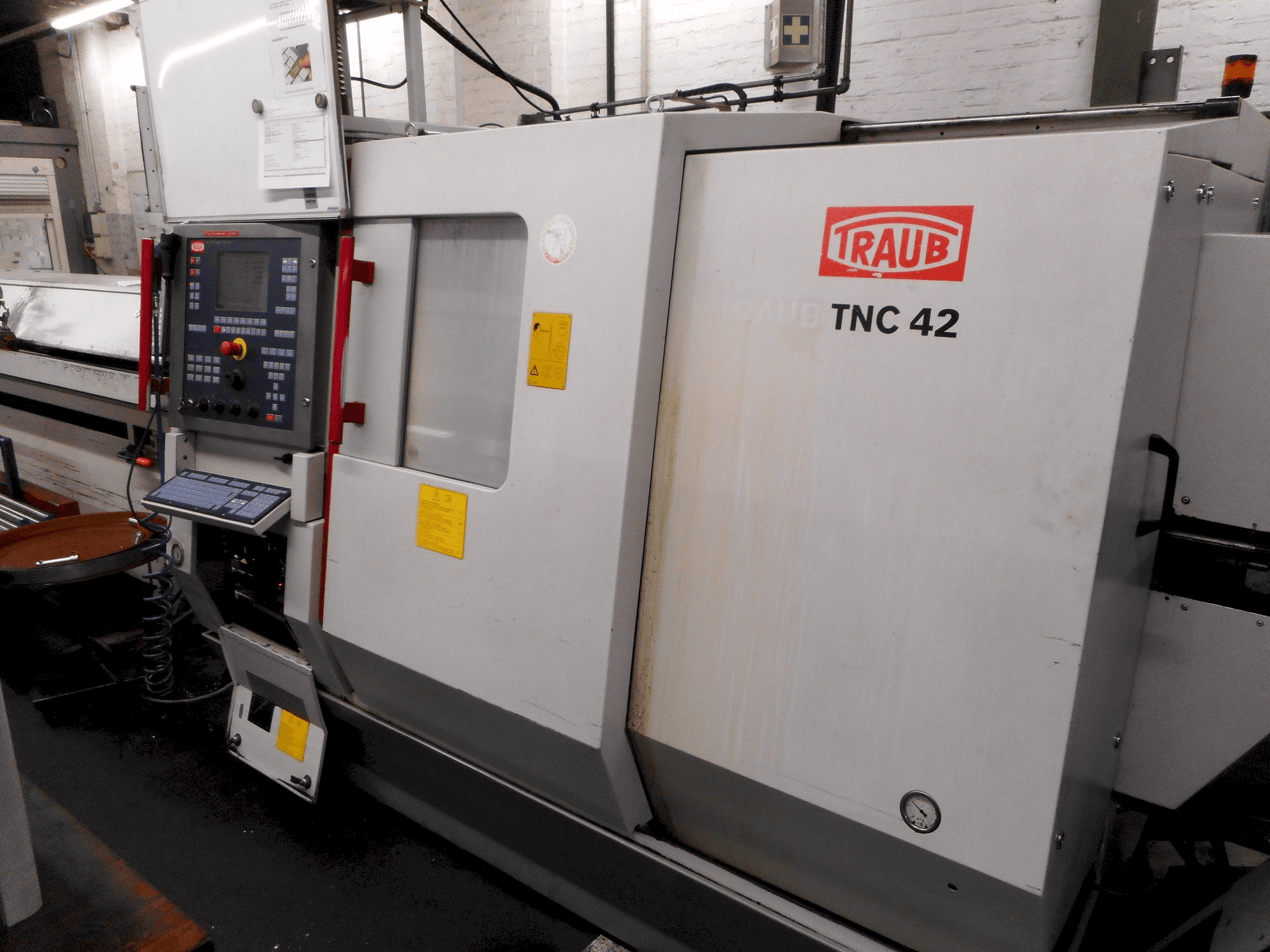 Vista Frontal da TRAUB TNC42/65 máquina