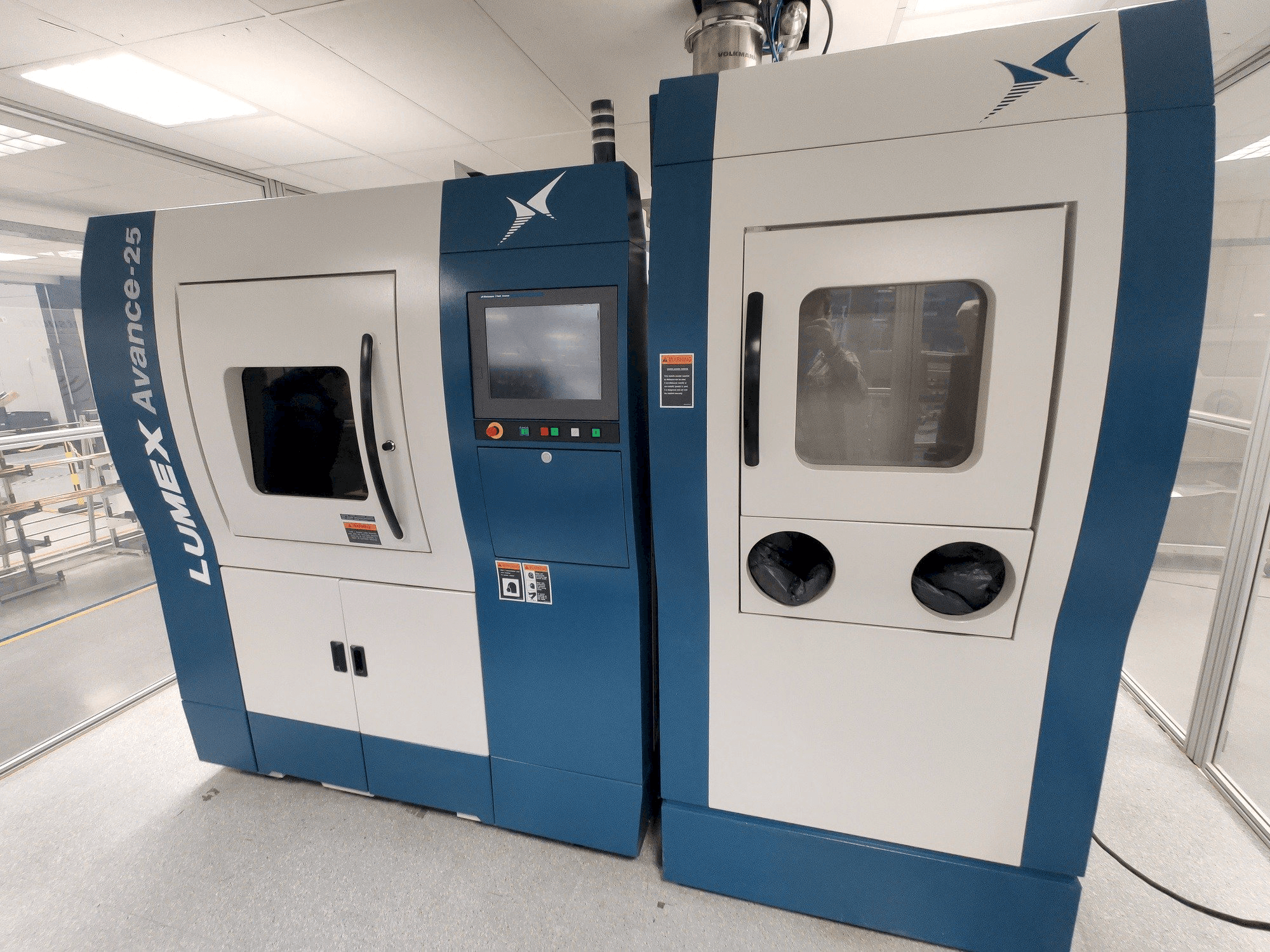 Vista Frontal da Matsuura Lumex Avance-25 máquina