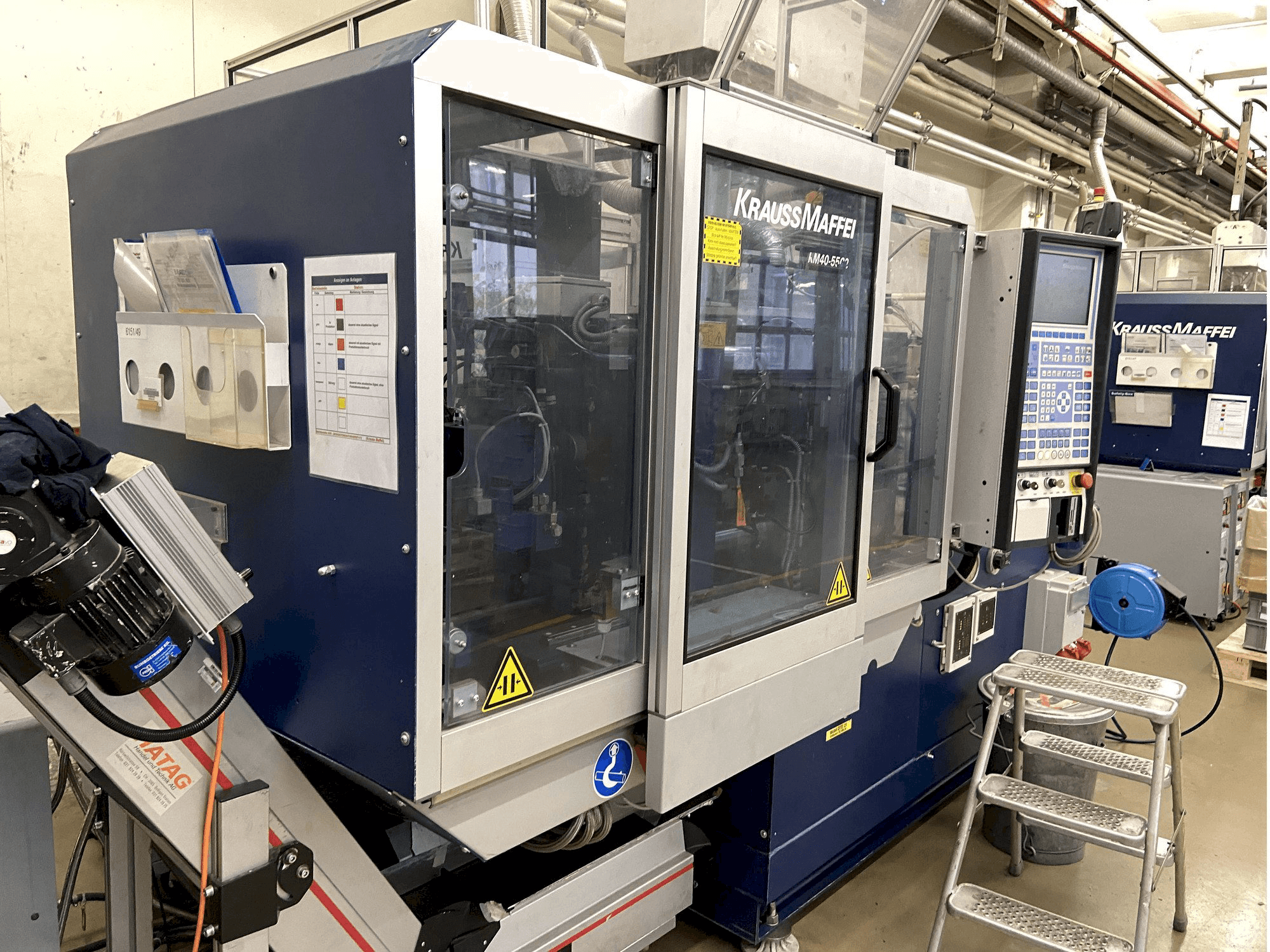 Vista Frontal da Krauss Maffei 40-55 C2 máquina