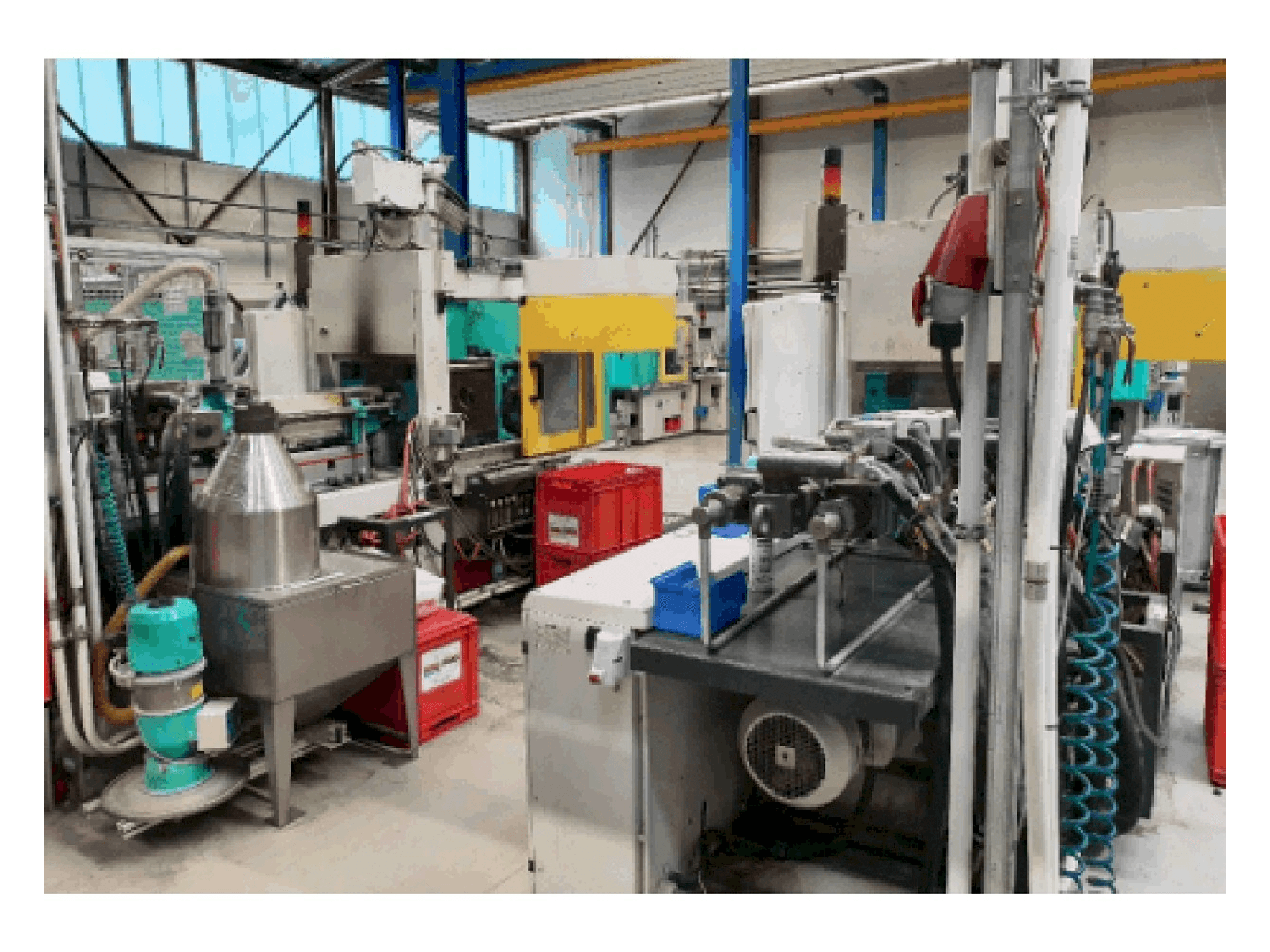 Vista Lateral da Arburg 320 C 600-250 máquina