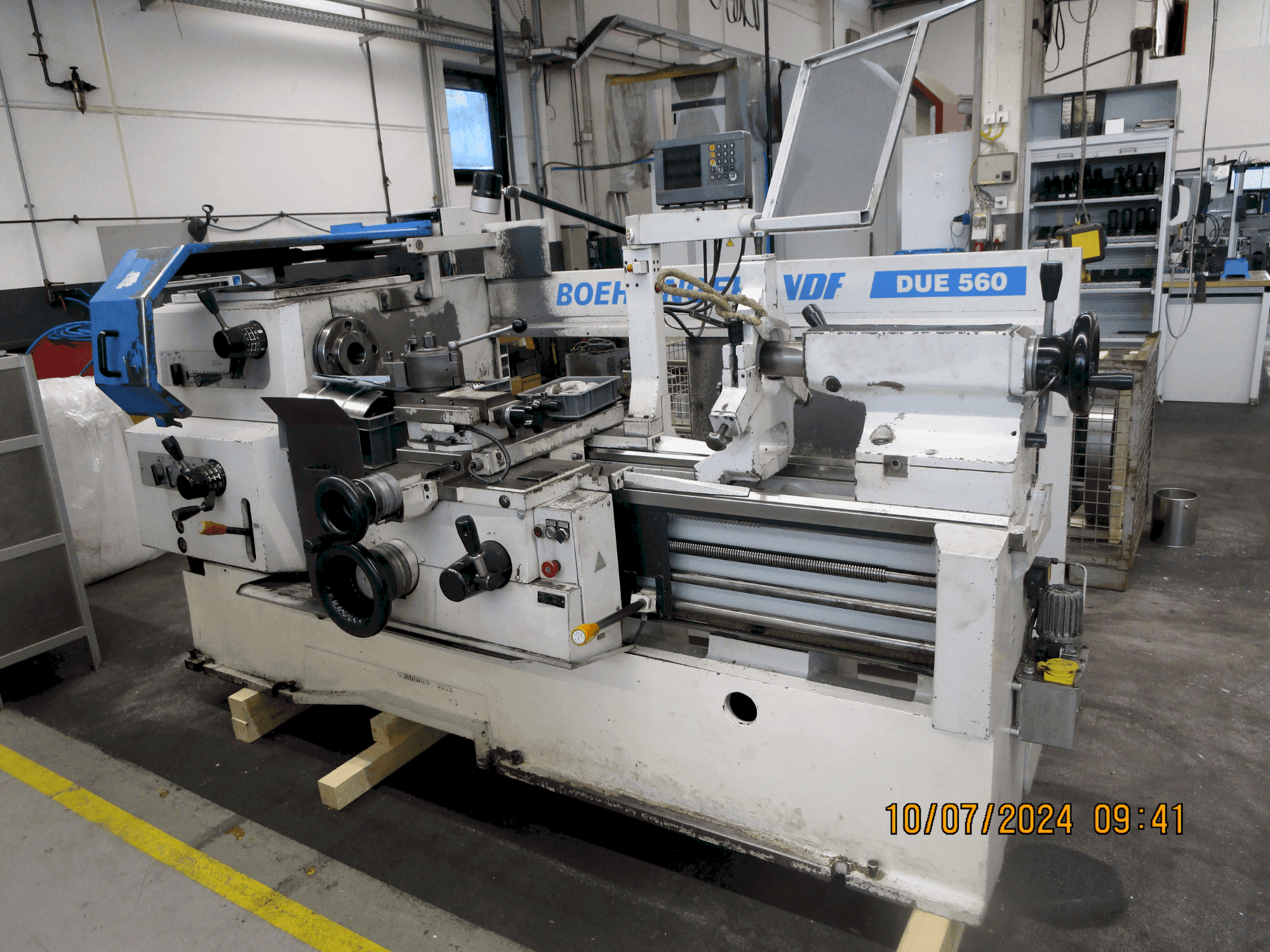 Vista Frontal da BOEHRINGER VDF DUE 560 máquina