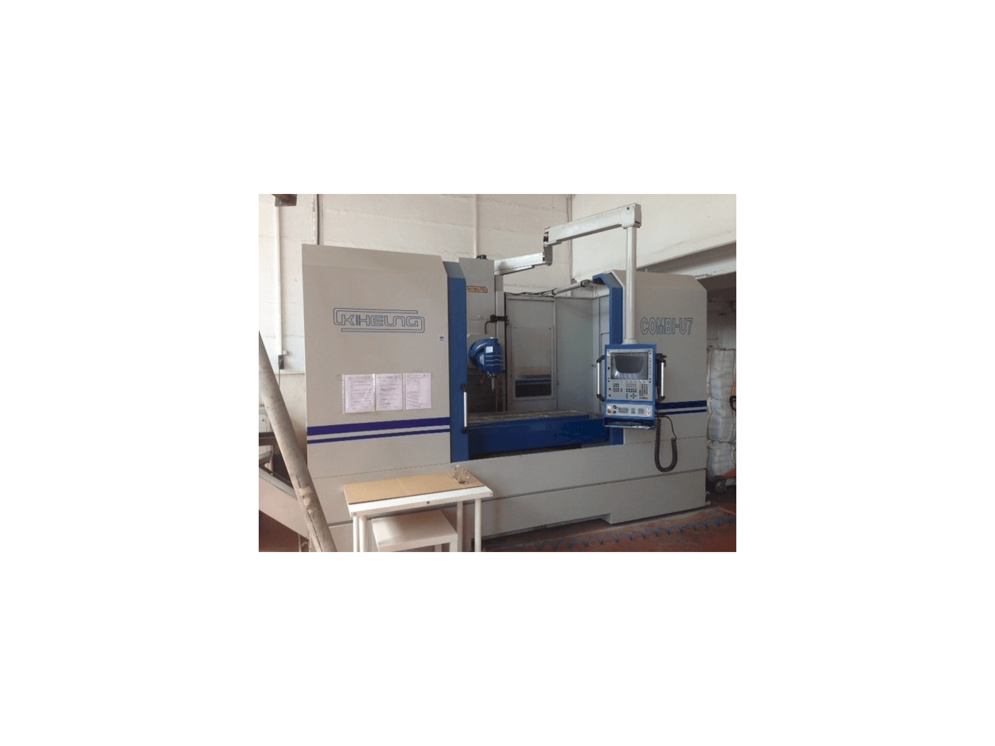 Vista Frontal da KIHEUNG COMBI U7 máquina