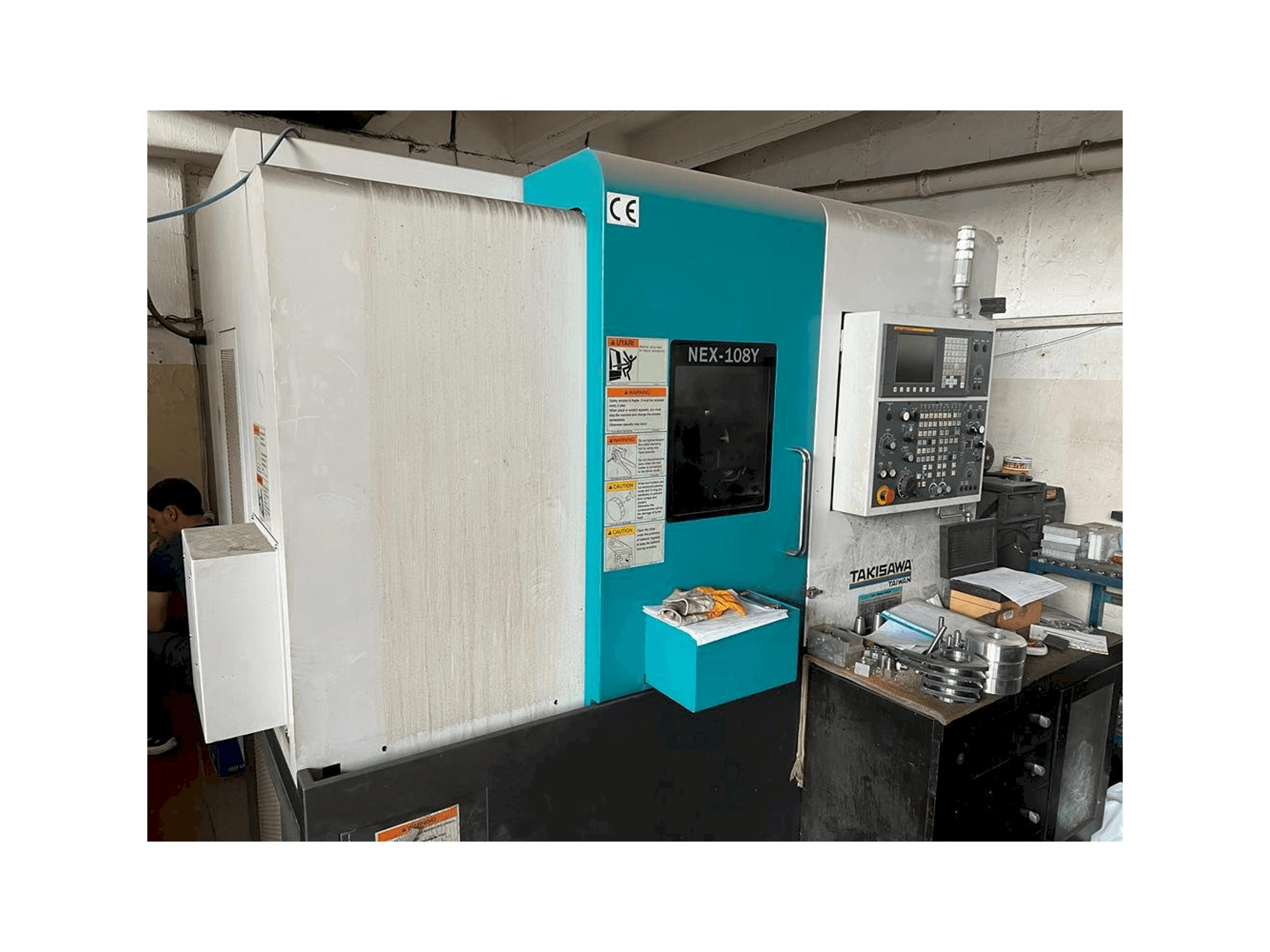 Vista Frontal da Takisawa NEX-108Y máquina