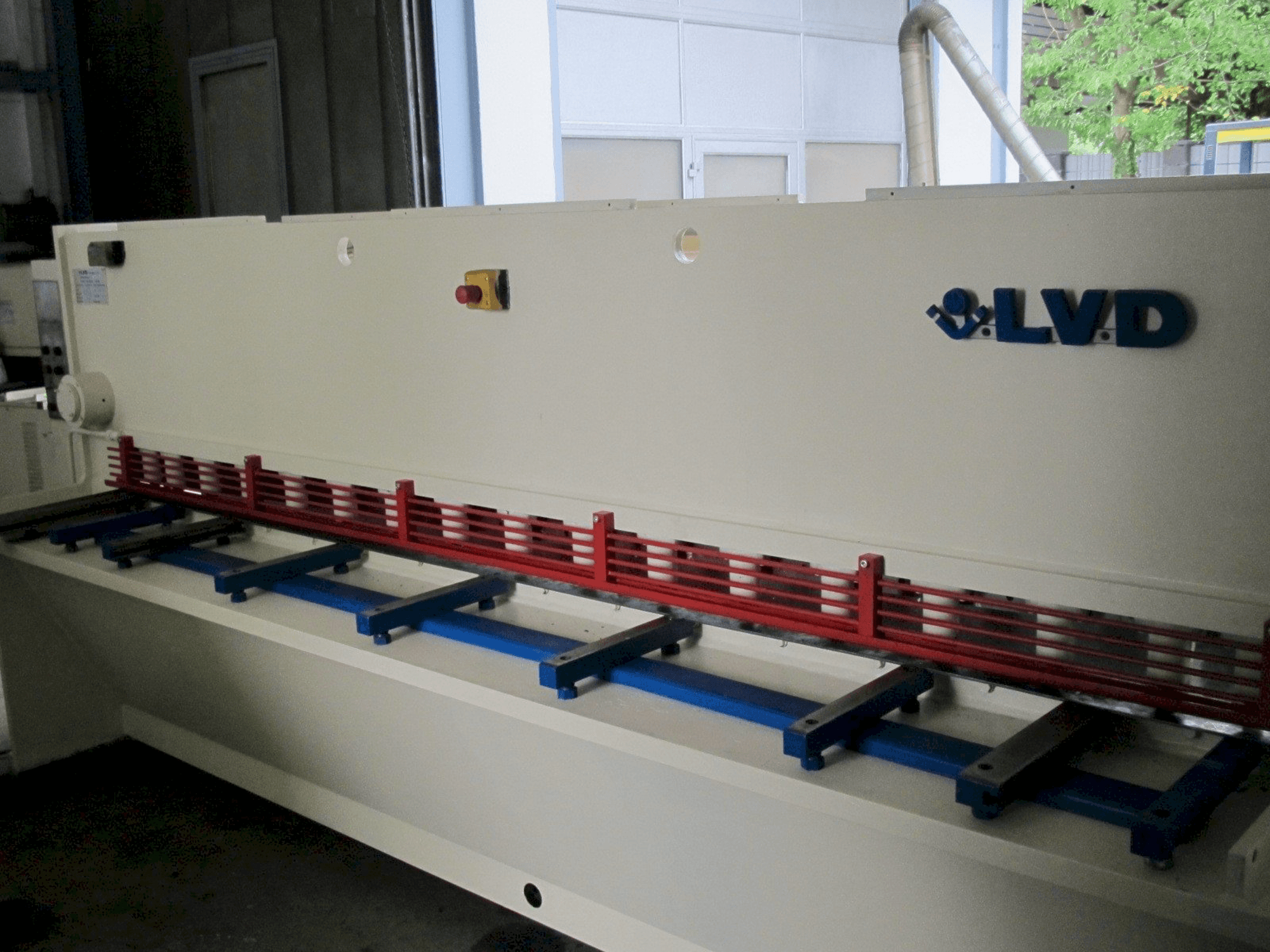 Vista Frontal da LVD HST 31/6 máquina