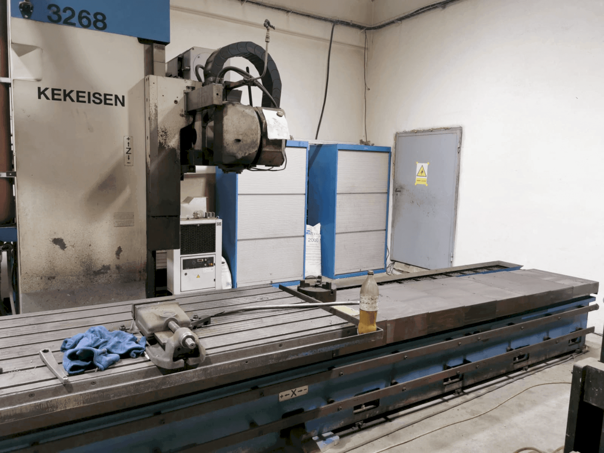 Vista Frontal da Kekeisen KEKEISEN UBF 2500 máquina