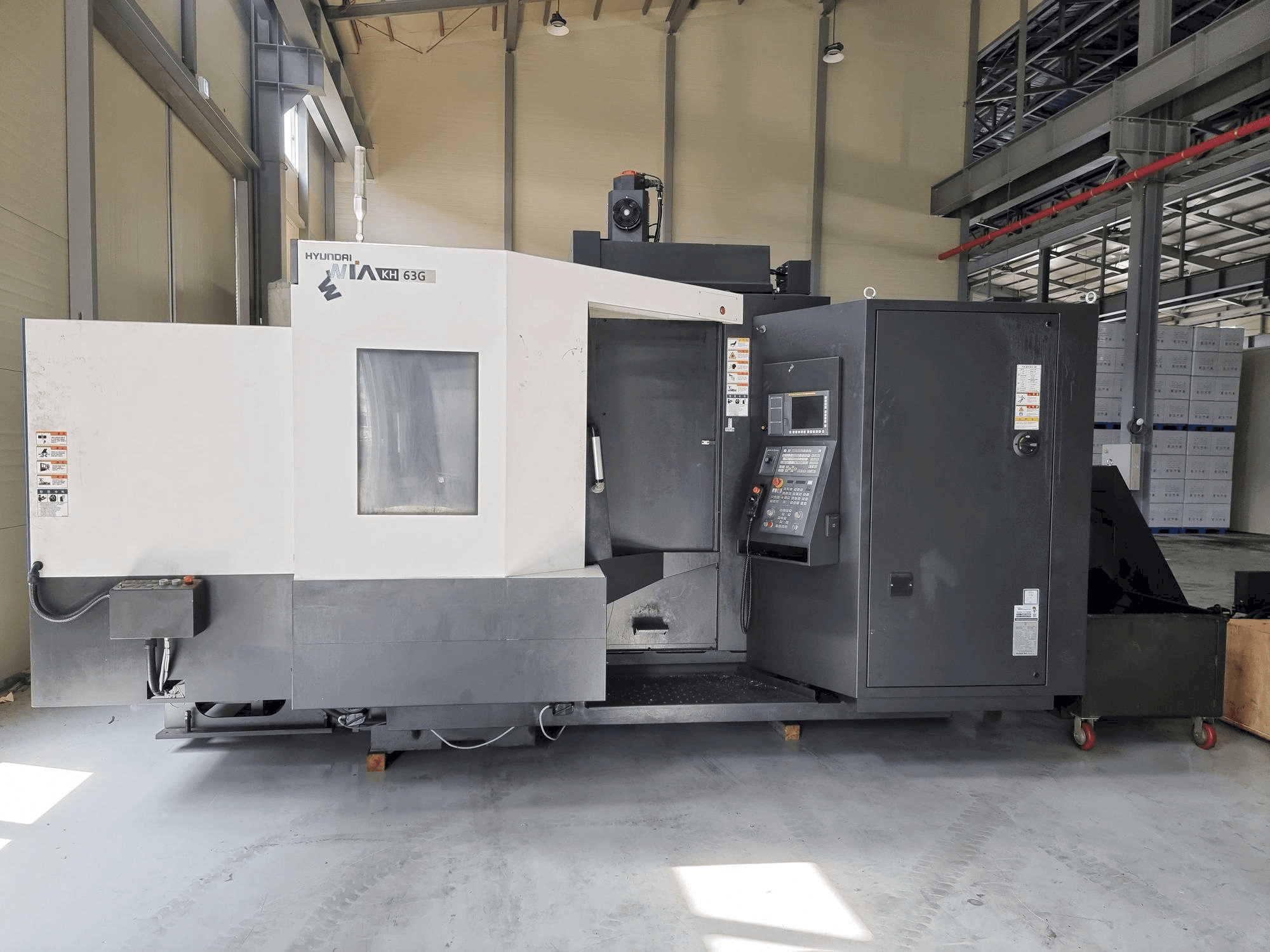 Vista Frontal da Hyundai Wia KH63G máquina