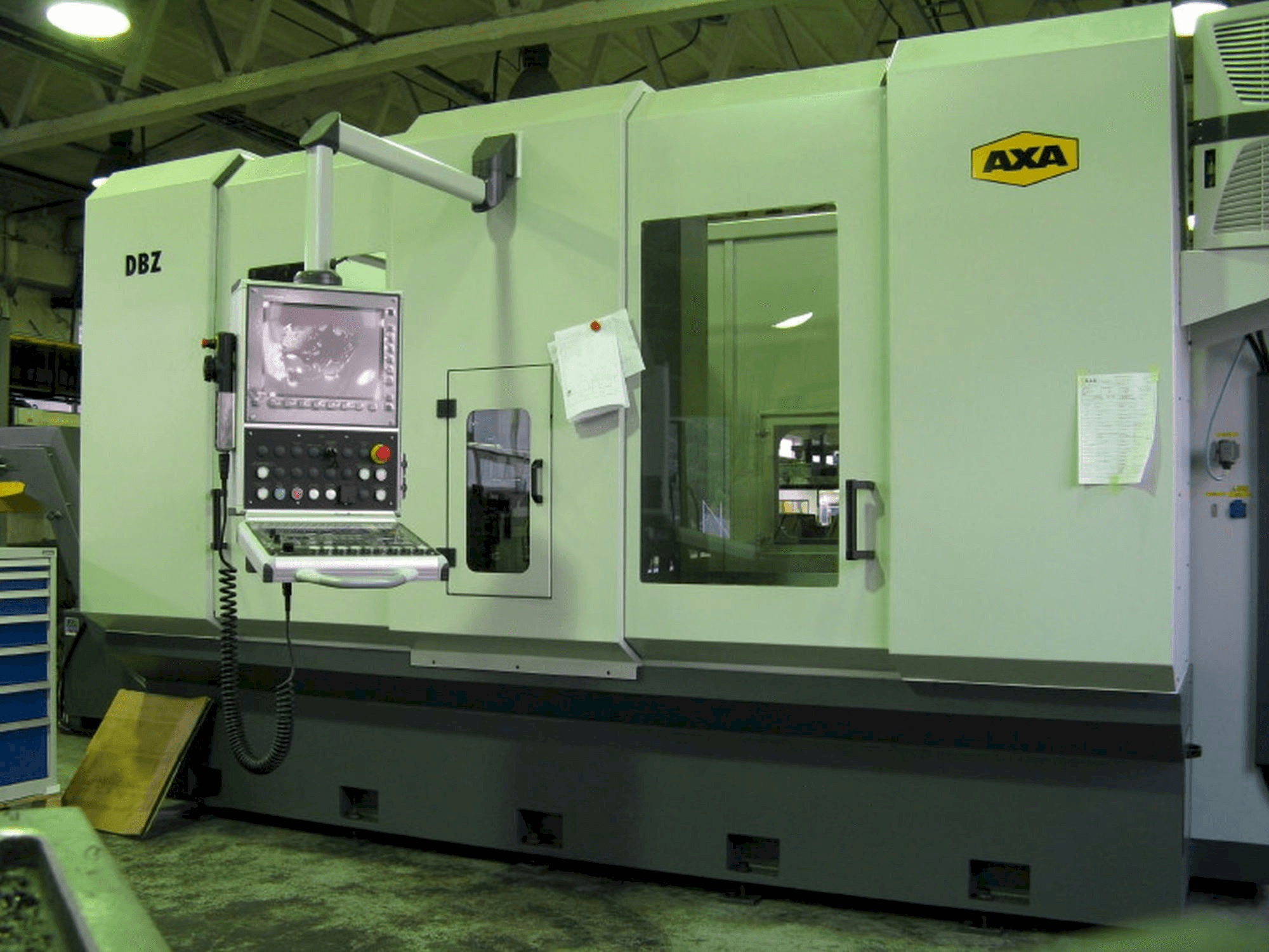 Vista Frontal da AXA DBZ máquina