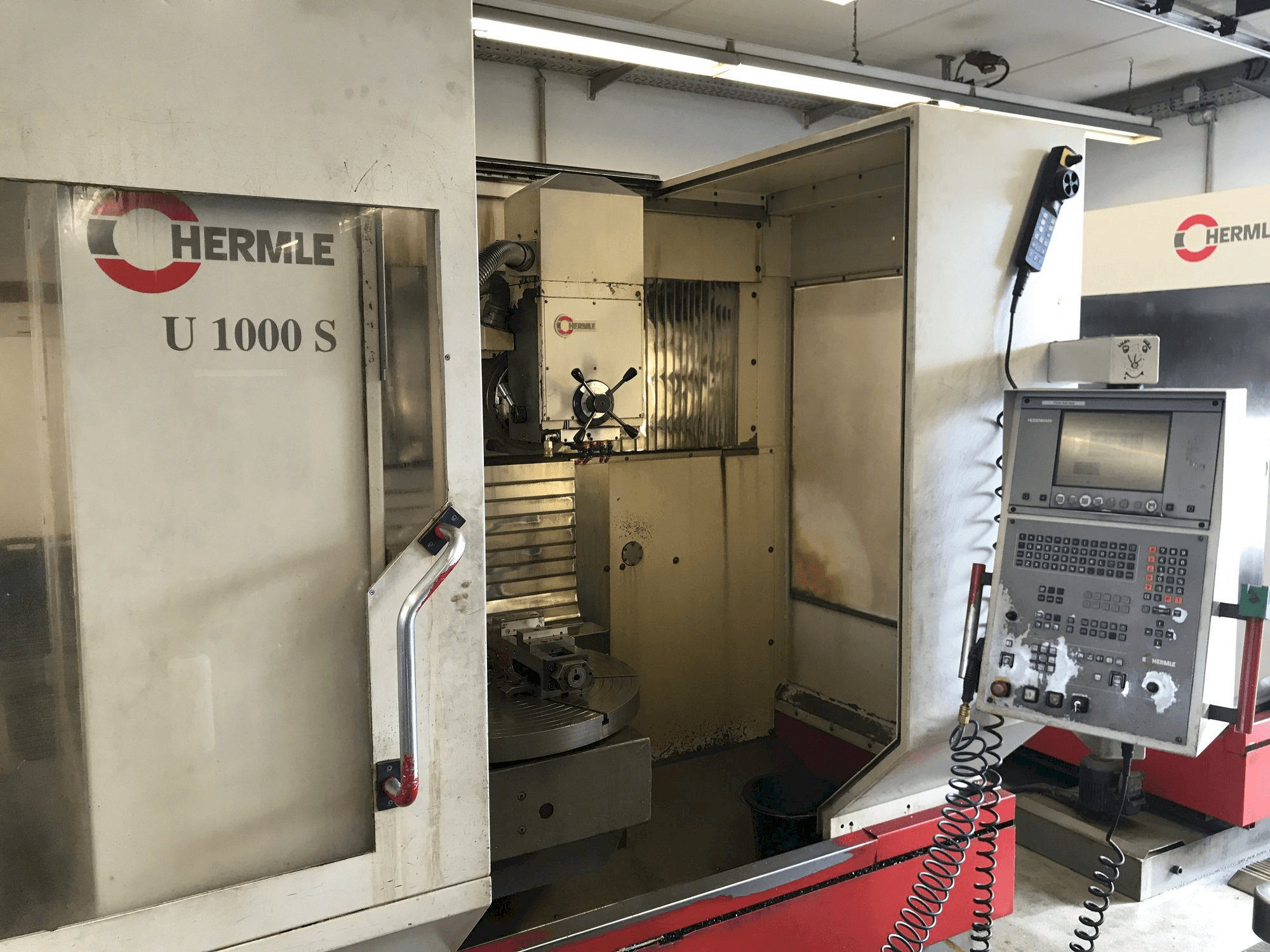 Vista Frontal da HERMLE U 1000 S máquina