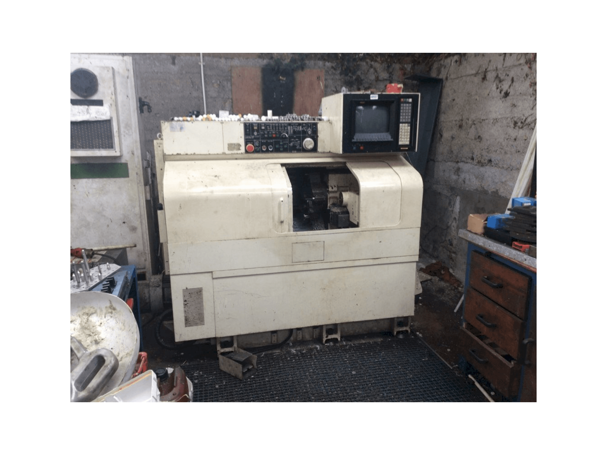 Vista Frontal da NAKAMURA-TOME TMC-15 máquina