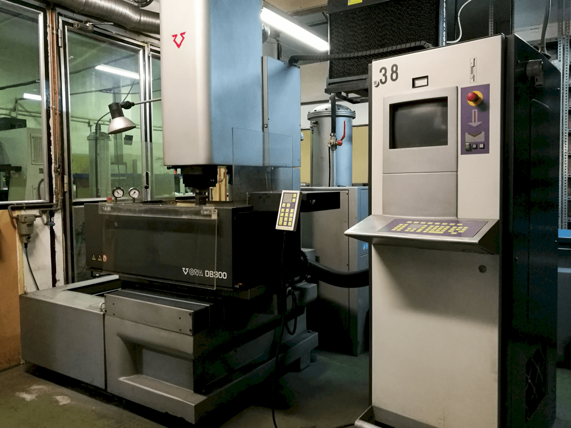 Vista Direita da ONA DB300 máquina