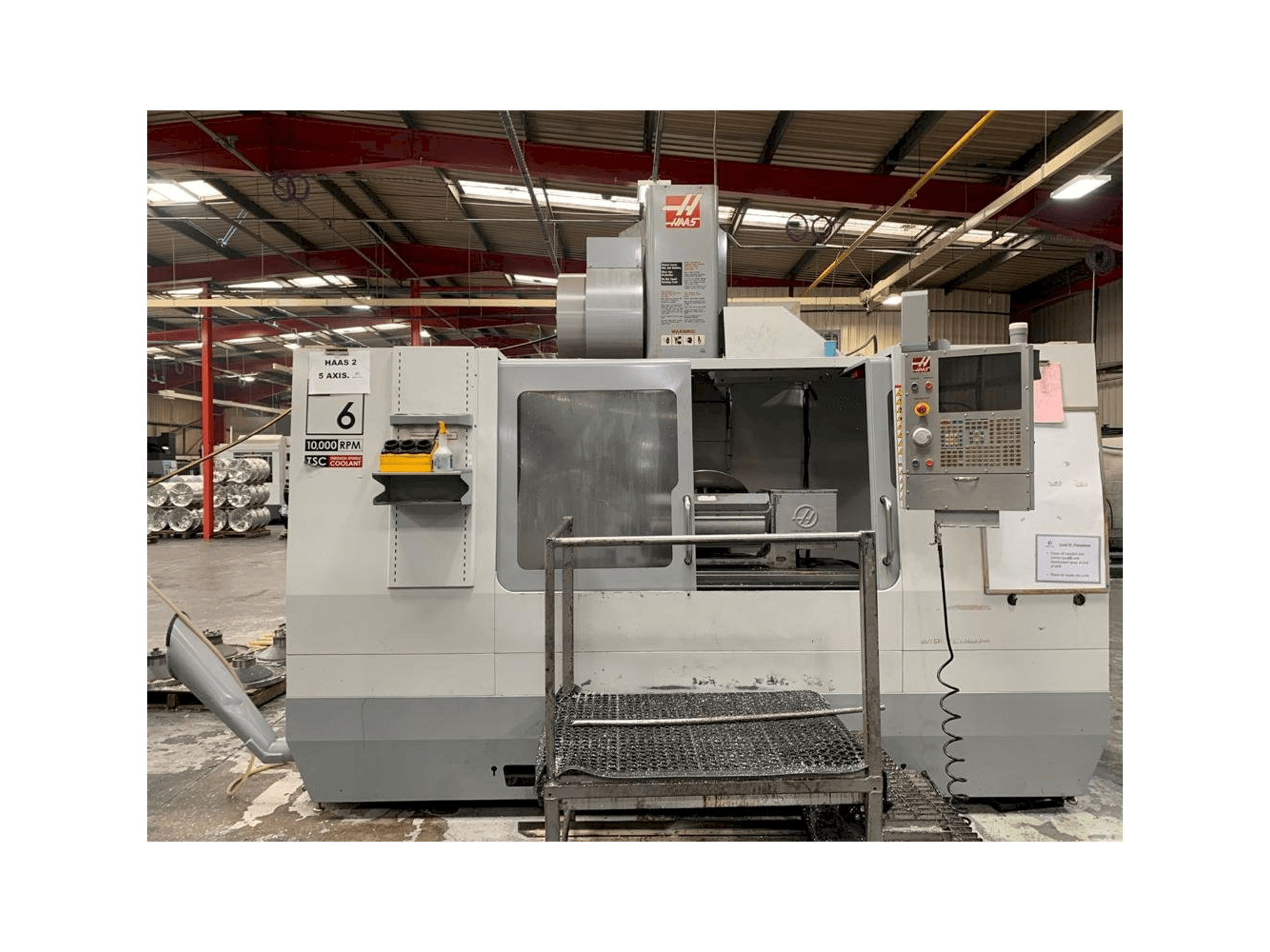 Vista Frontal da HAAS VF-6/40 máquina