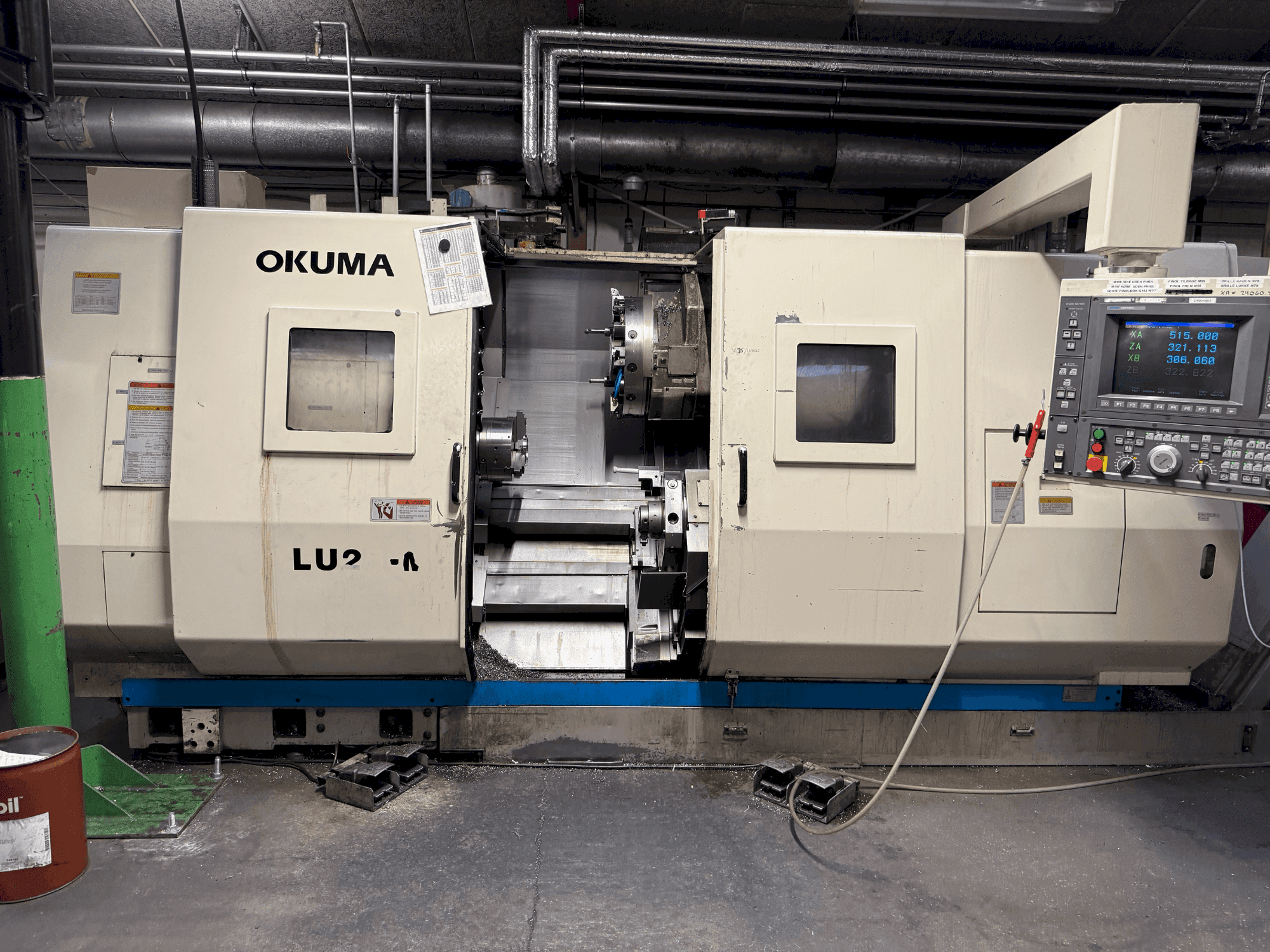 Vista Frontal da Okuma LU2-M máquina