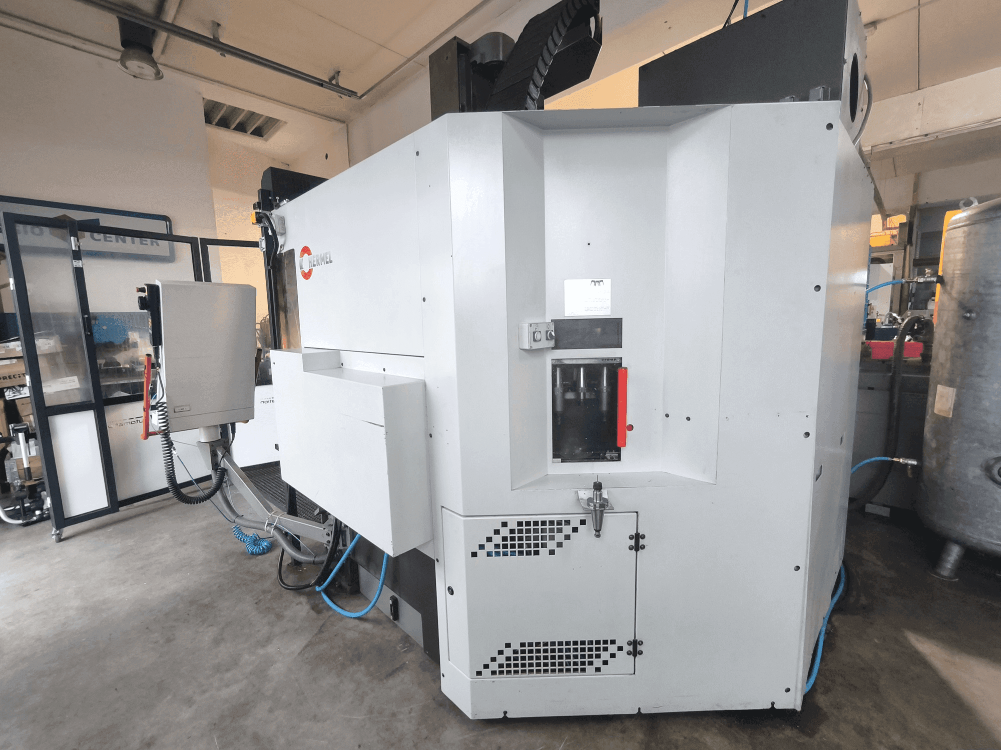 Vista Frontal da HERMLE C 600 U máquina